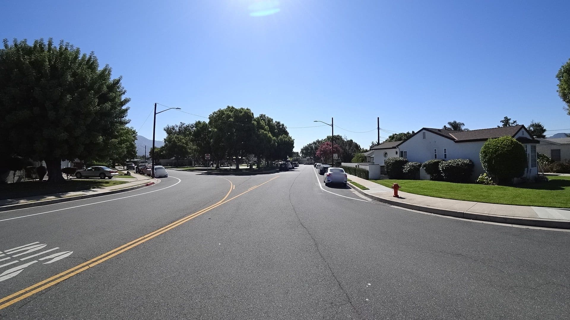 Street view near Marriott Courtyard, Burbank — © marker_geo (CC BY-SA · Mapillary)