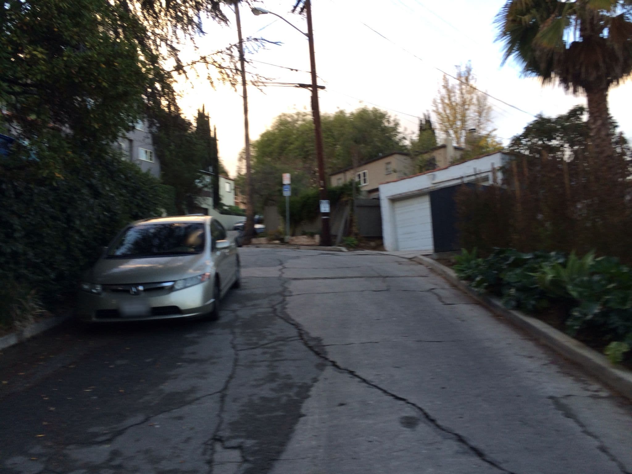 Street view near Sensory Deprivation Chamber, Silver Lake — © gyllen (CC BY-SA · Mapillary)
