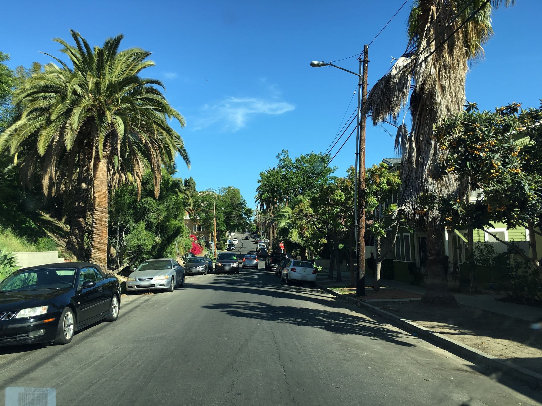 Street view near Mr. How's, Silver Lake — © sarawabreus (CC BY-SA · Mapillary)