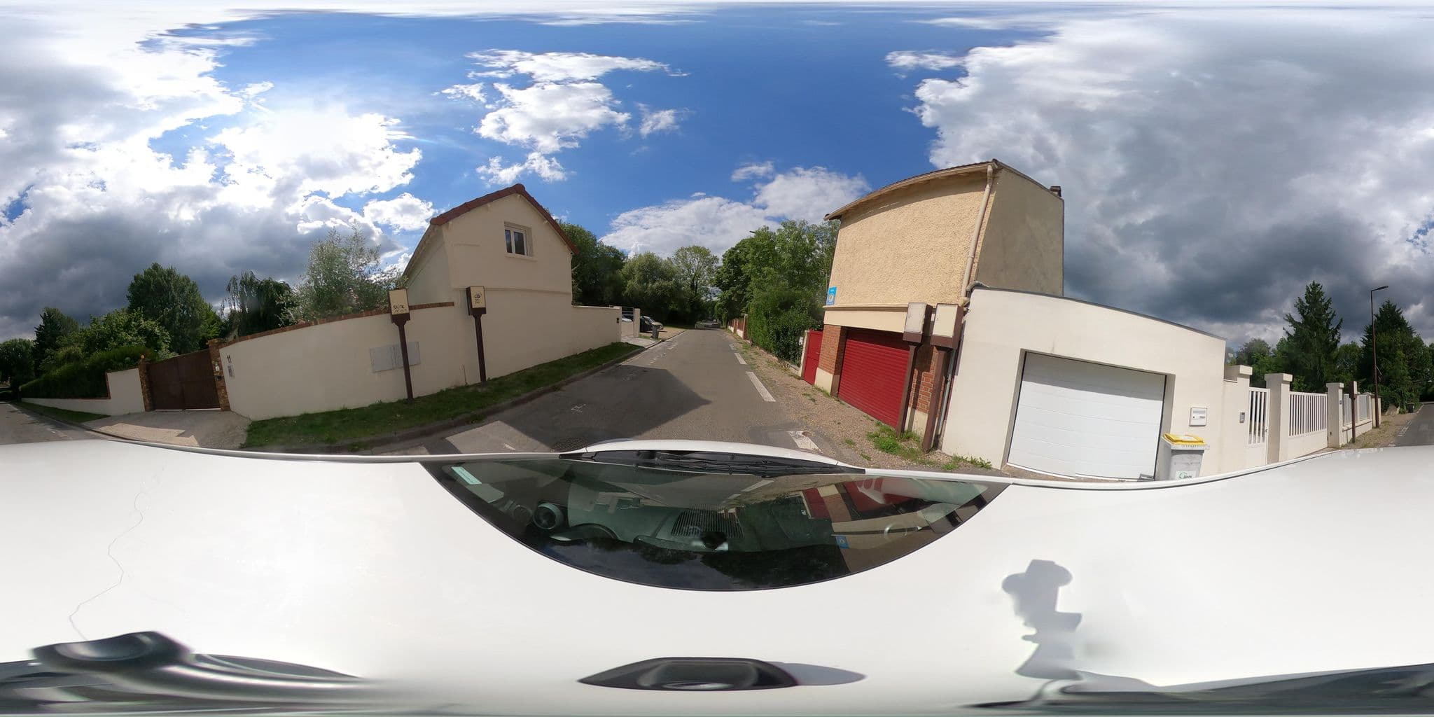 Street view near Les Coquelicots, Neuville-sur-Oise — © service_geomatique (CC BY-SA · Mapillary)