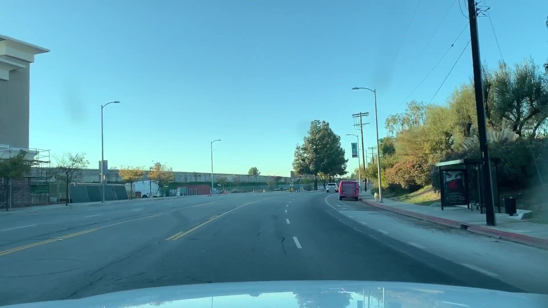 Street view near Hilton, Burbank — © lvl5 (CC BY-SA · Mapillary)