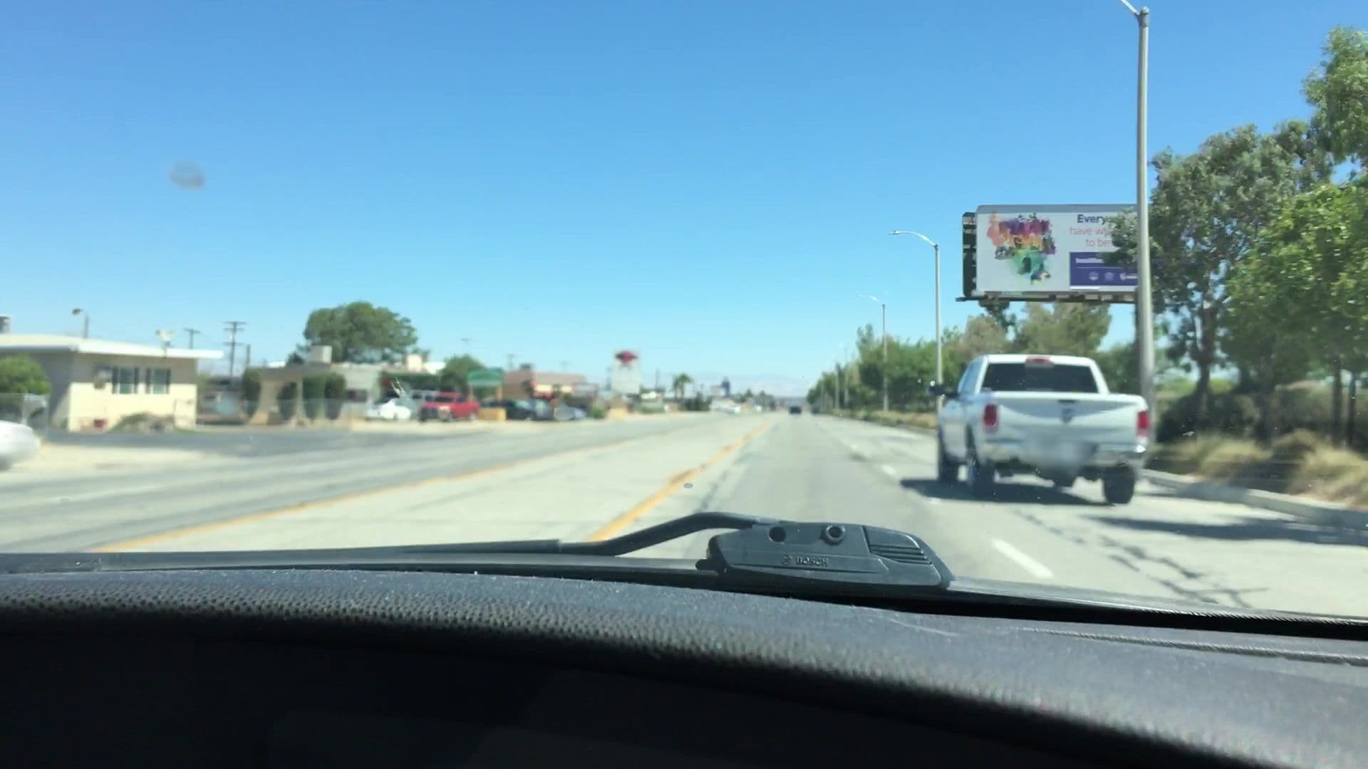 Street view near T Bird Motel, Lancaster — © lvl5 (CC BY-SA · Mapillary)