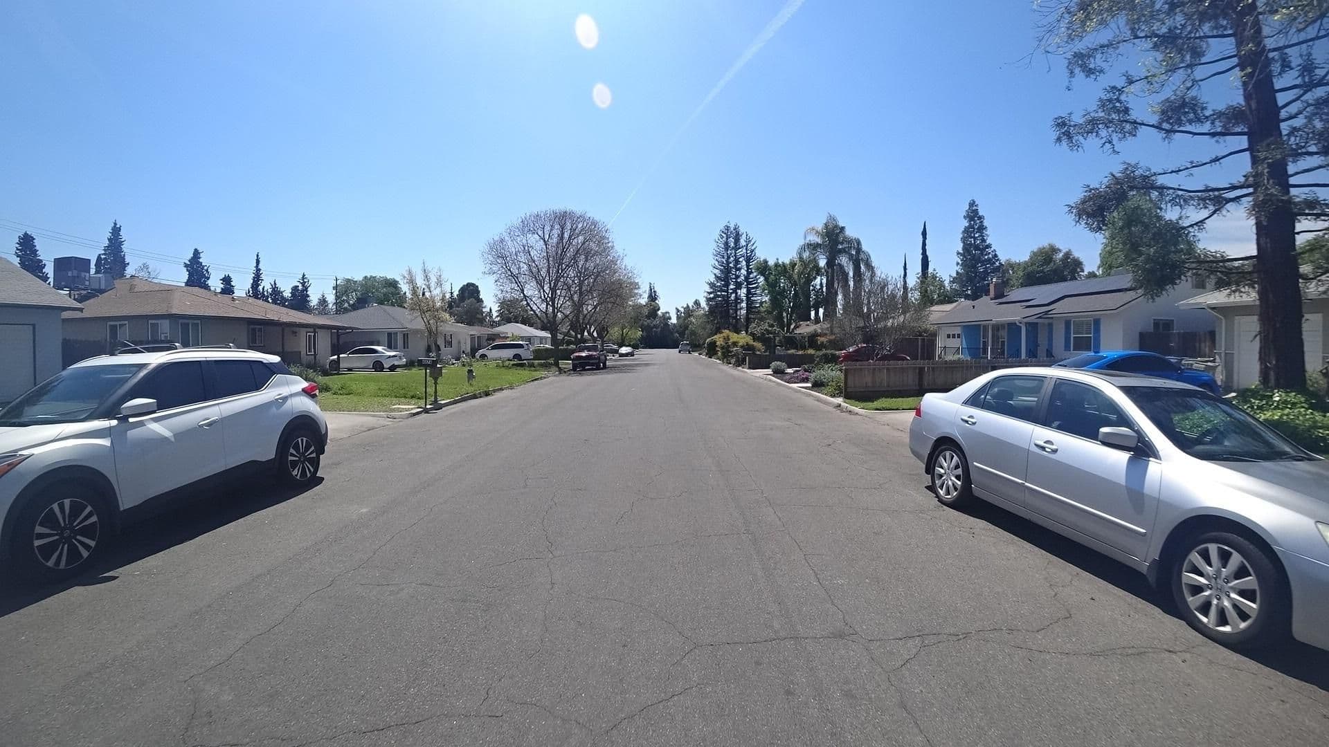 Street view near Chrissy's Place, Old Fig Garden — © marker_geo (CC BY-SA · Mapillary)