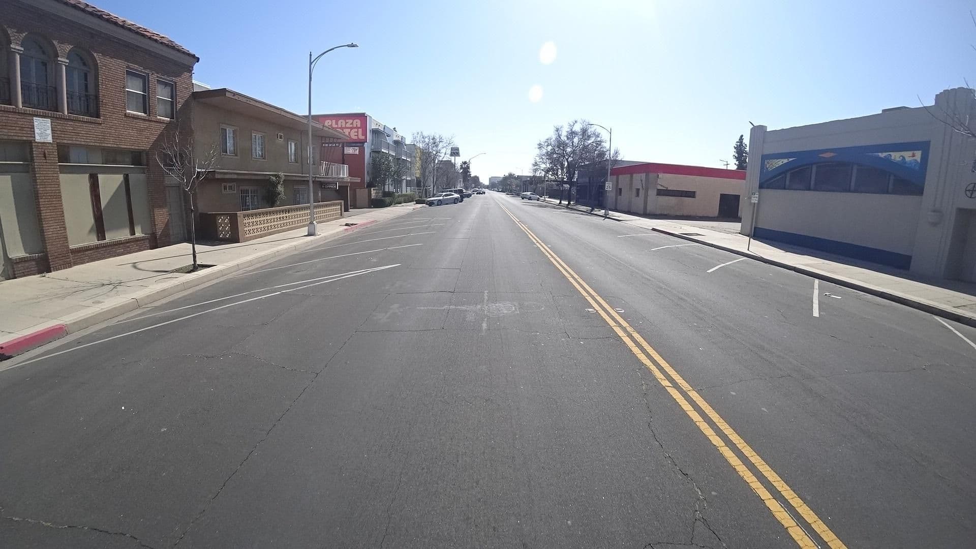 Street view near Plaza Motel, Fresno — © marker_geo (CC BY-SA · Mapillary)