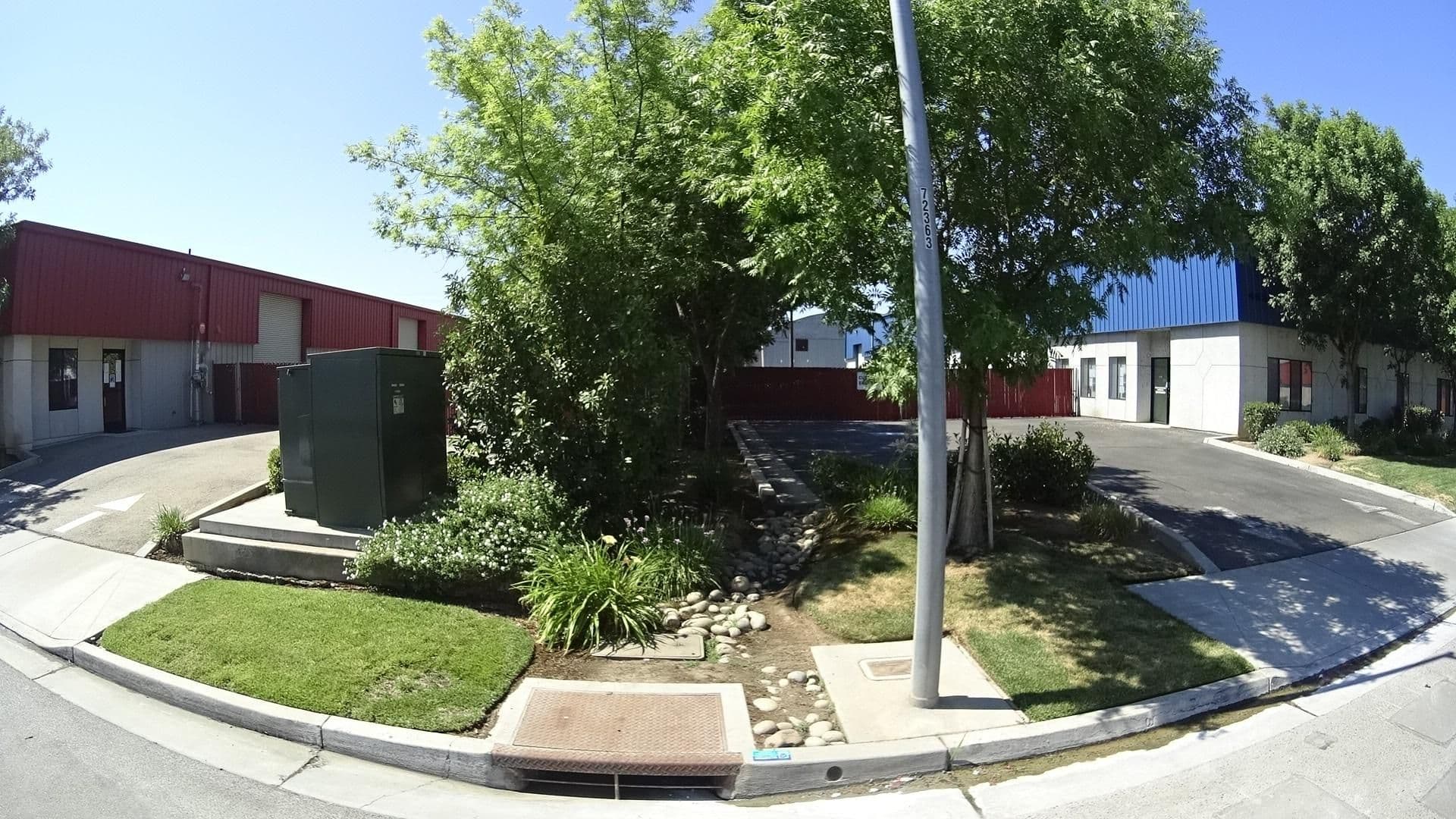 Street view near Nwc, Fresno — © marker_geo (CC BY-SA · Mapillary)