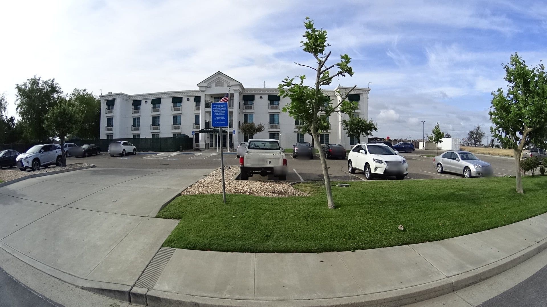 Street view near The Sequoia Inn Hanford, Hanford — © marker_geo (CC BY-SA · Mapillary)