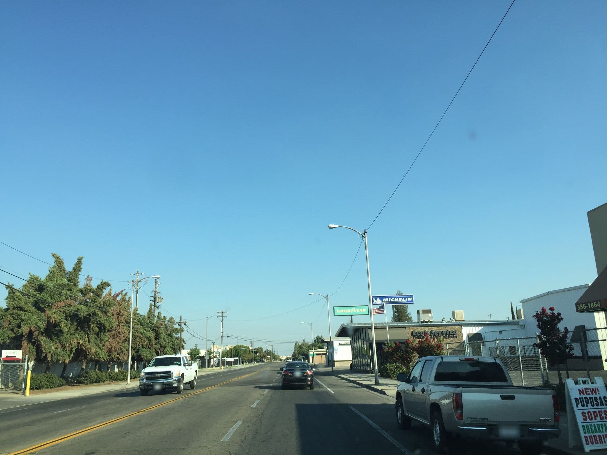 Street view near Joe Encanto-Tio, Reedley — © loprz (CC BY-SA · Mapillary)