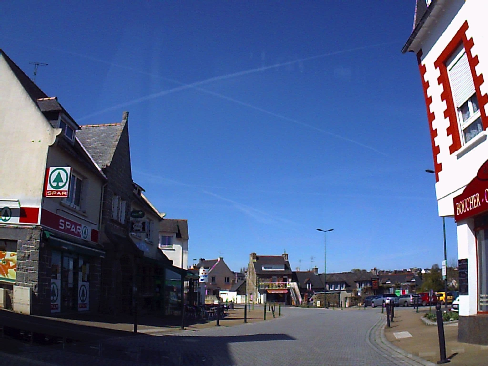 Street view near Le Clos Laurentais, Plérin — © panieravide (CC BY-SA · Mapillary)