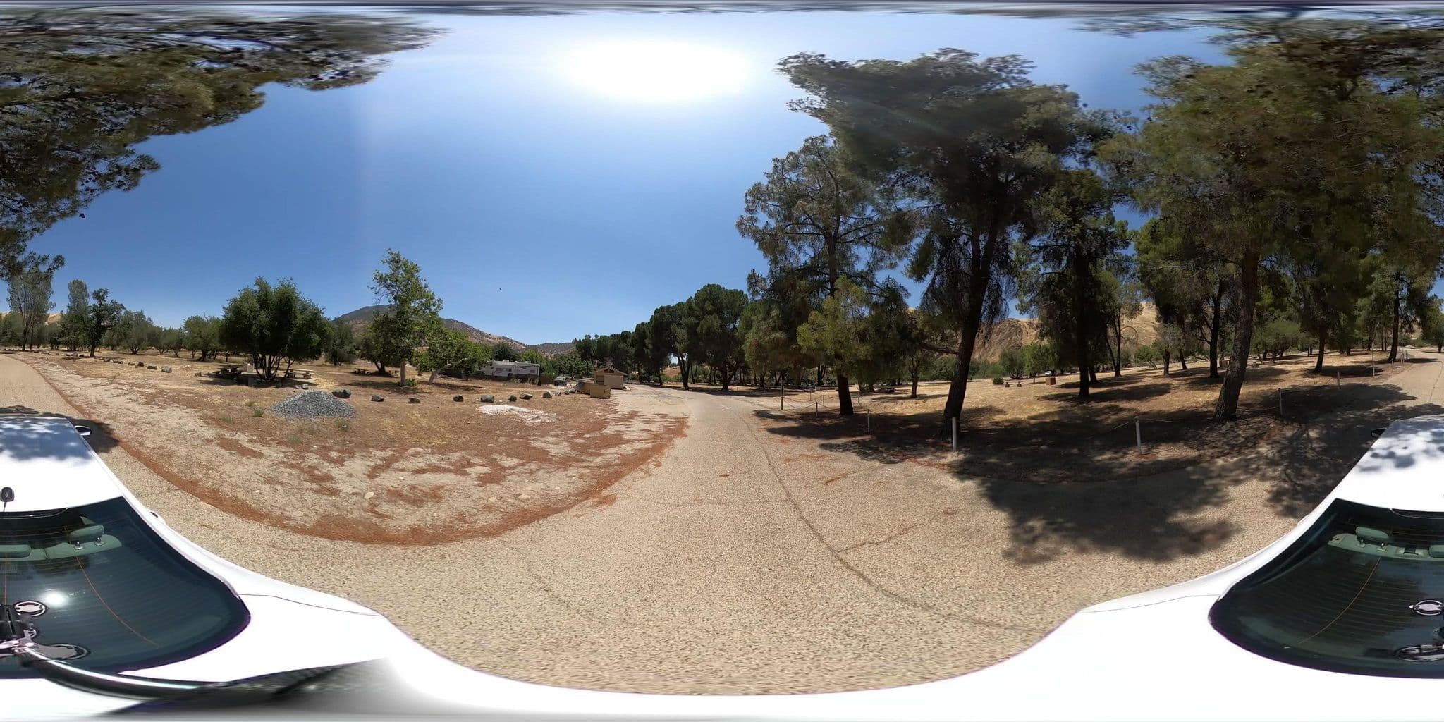 Street view near Hollywood Tower Hotel, Minkler — © rylopez (CC BY-SA · Mapillary)