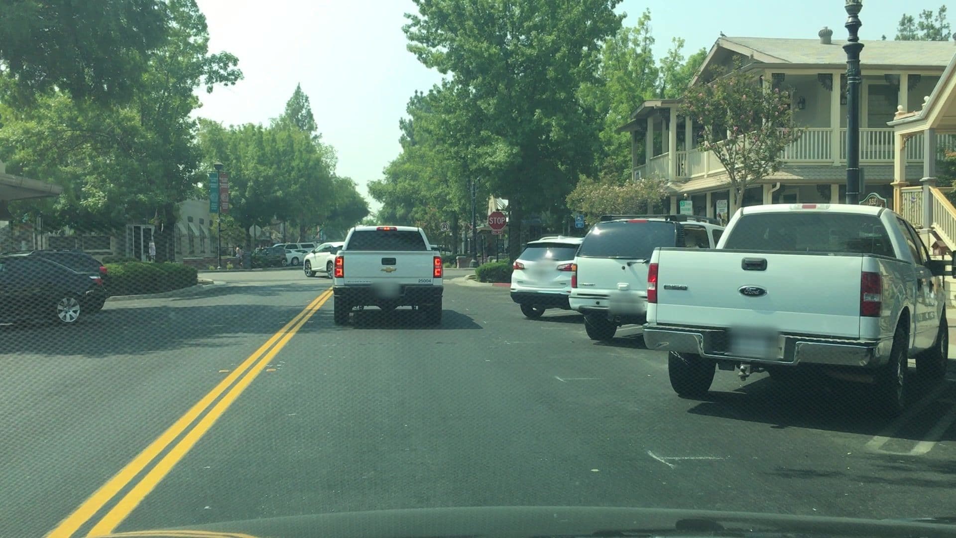Street view near The Clovis Hotel, Clovis — © lvl5 (CC BY-SA · Mapillary)