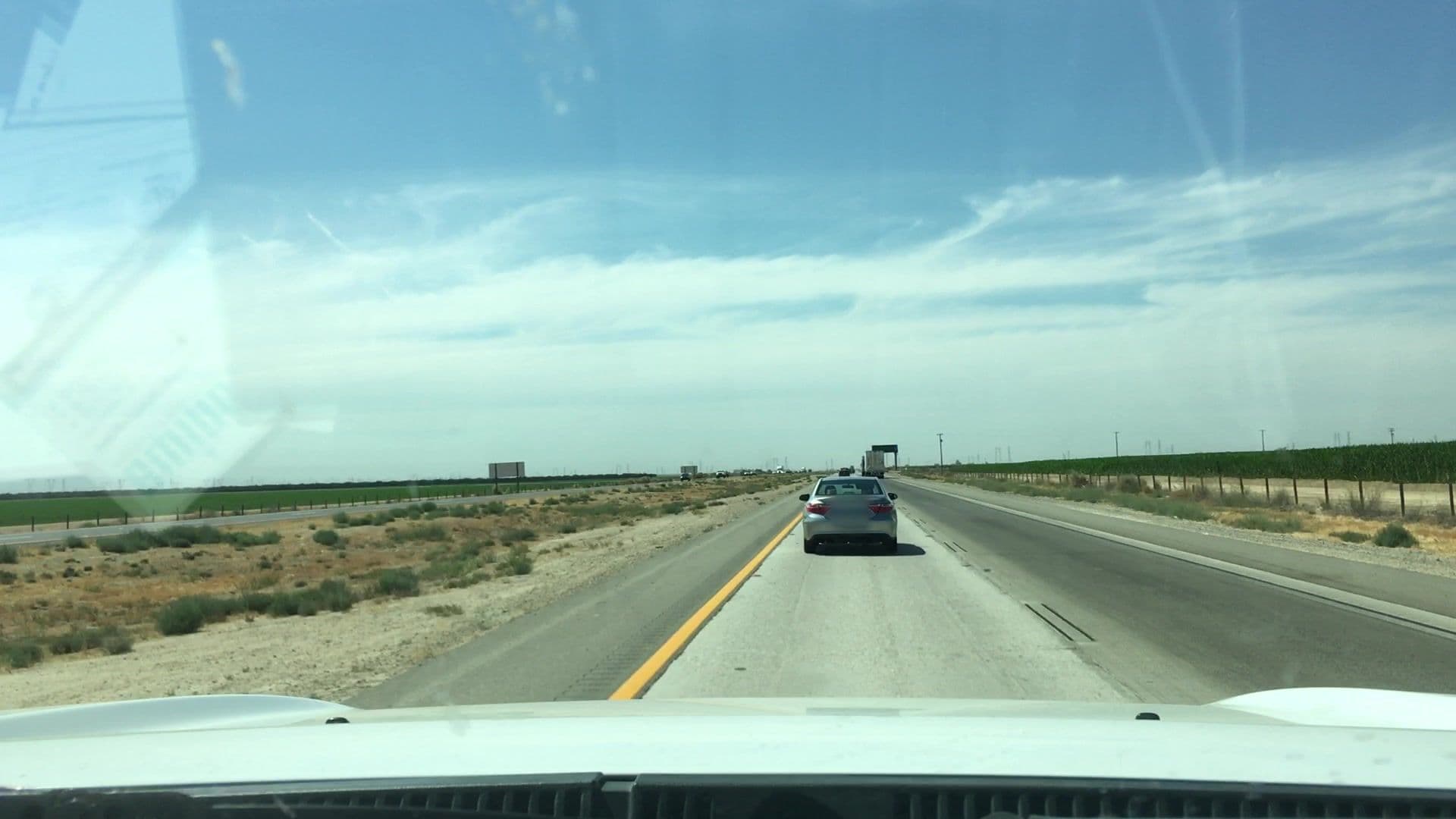 Street view near Rodeway Inn, Buttonwillow — © lvl5 (CC BY-SA · Mapillary)