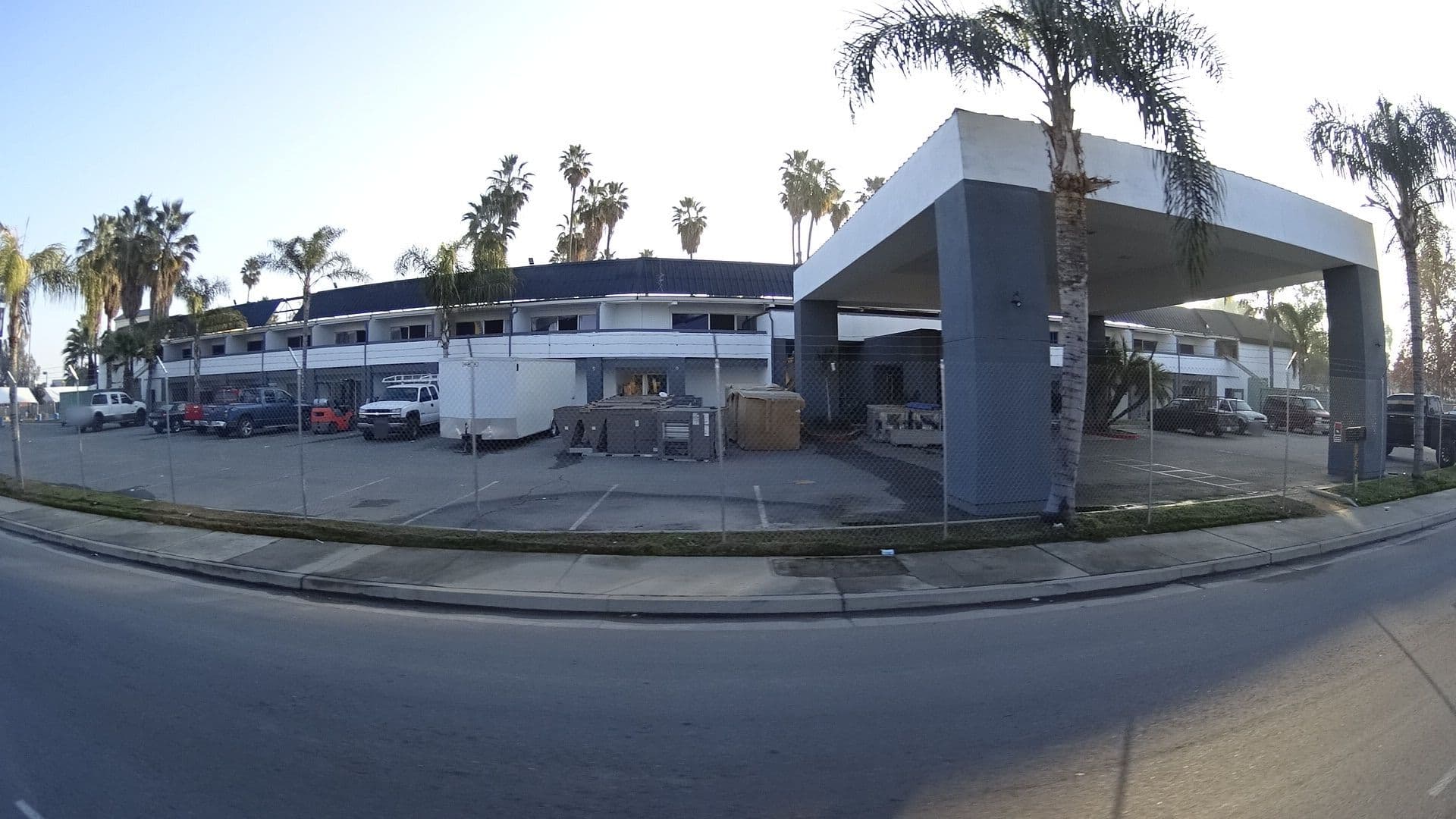 Street view near Ritz-Carlton, Bakersfield — © marker_geo (CC BY-SA · Mapillary)