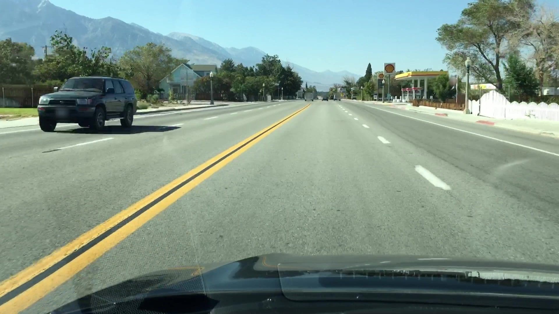 Street view near Independence Inn, Lone Pine — © lvl5 (CC BY-SA · Mapillary)