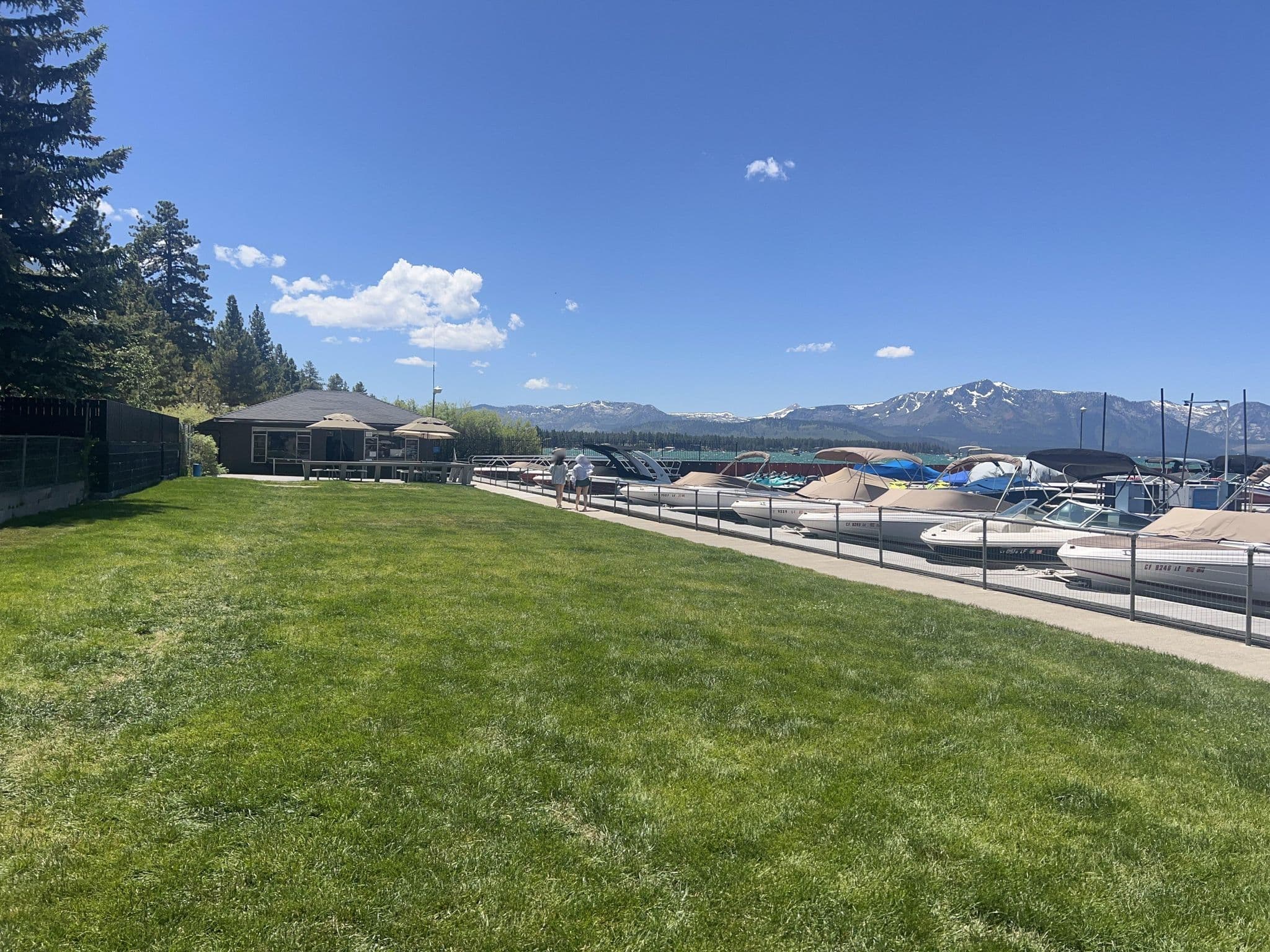 Street view near APlus Resorts, South Lake Tahoe — © igorzo (CC BY-SA · Mapillary)