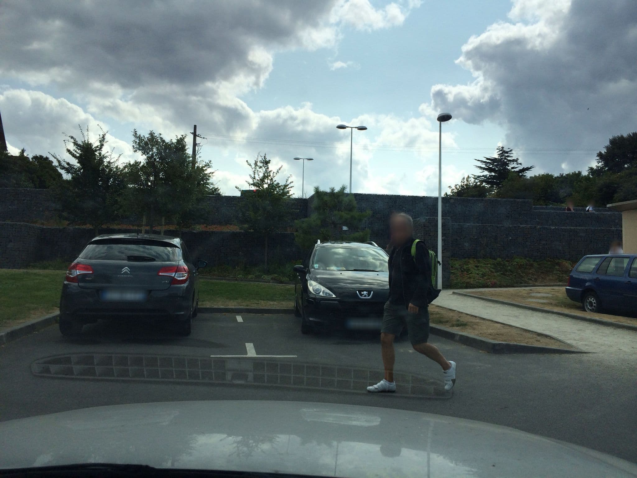 Street view near L'Idéal, Ver-sur-Mer — © cquest (CC BY-SA · Mapillary)