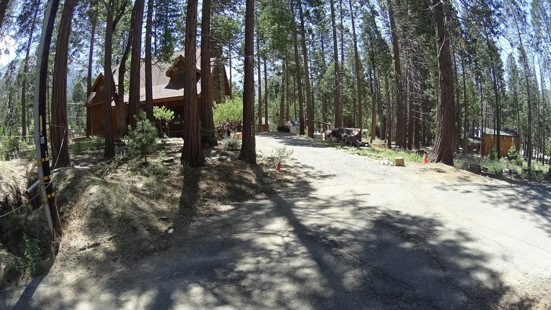 Street view near Papa Bear Cabin - 3BR/3BA Home, Ahwahnee — © marker_geo (CC BY-SA · Mapillary)