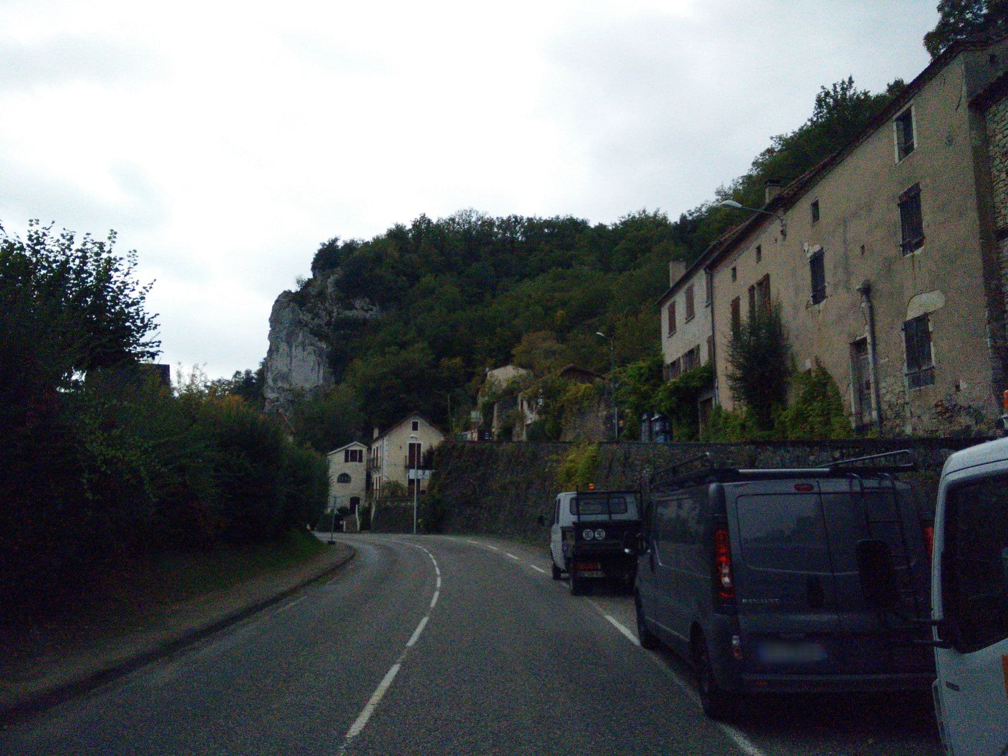 Street view near La Truite Dorée, Cahors — © volucris (CC BY-SA · Mapillary)