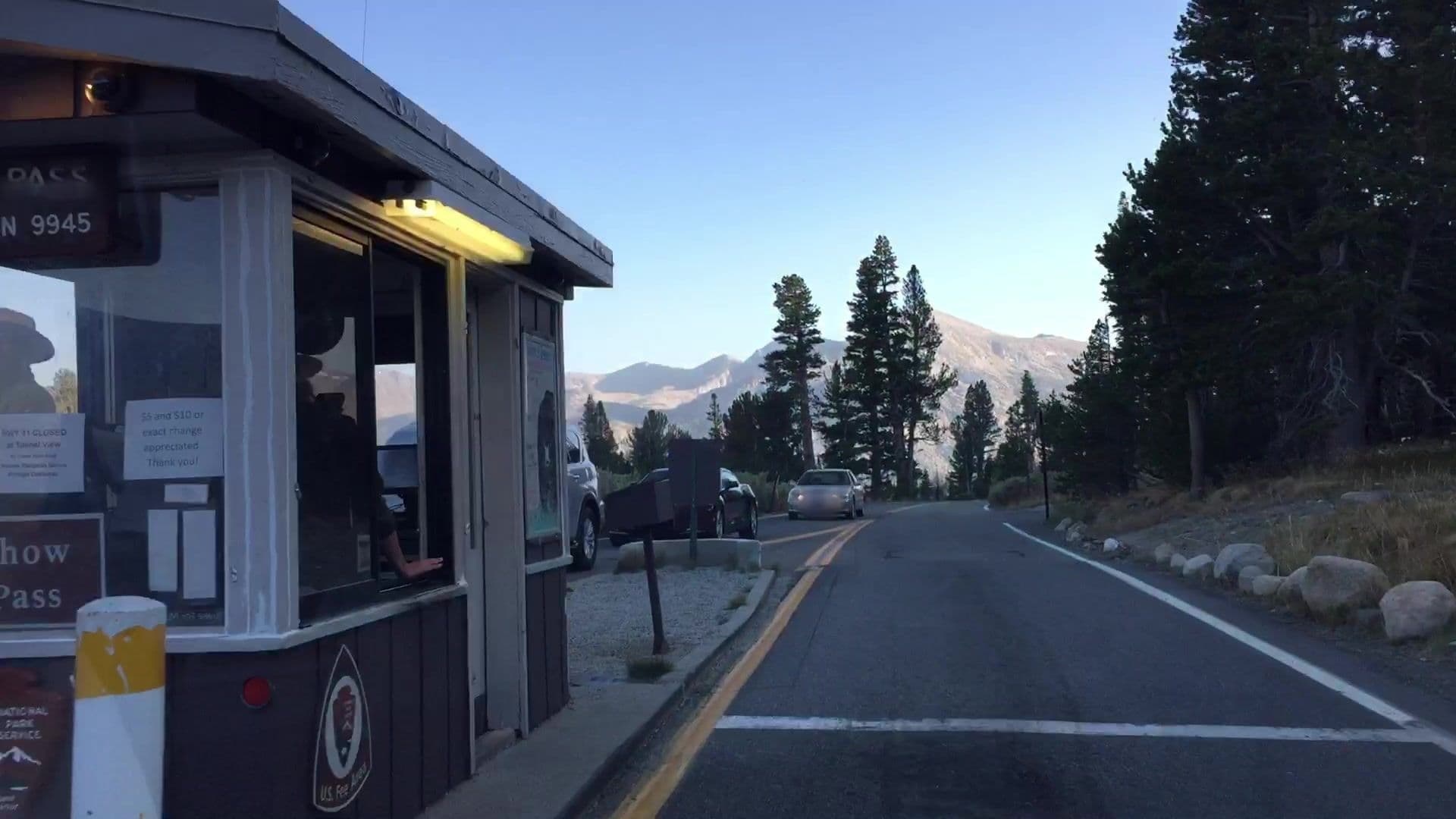 Street view near Tioga Pass Resort, Yosemite Valley — © lvl5 (CC BY-SA · Mapillary)