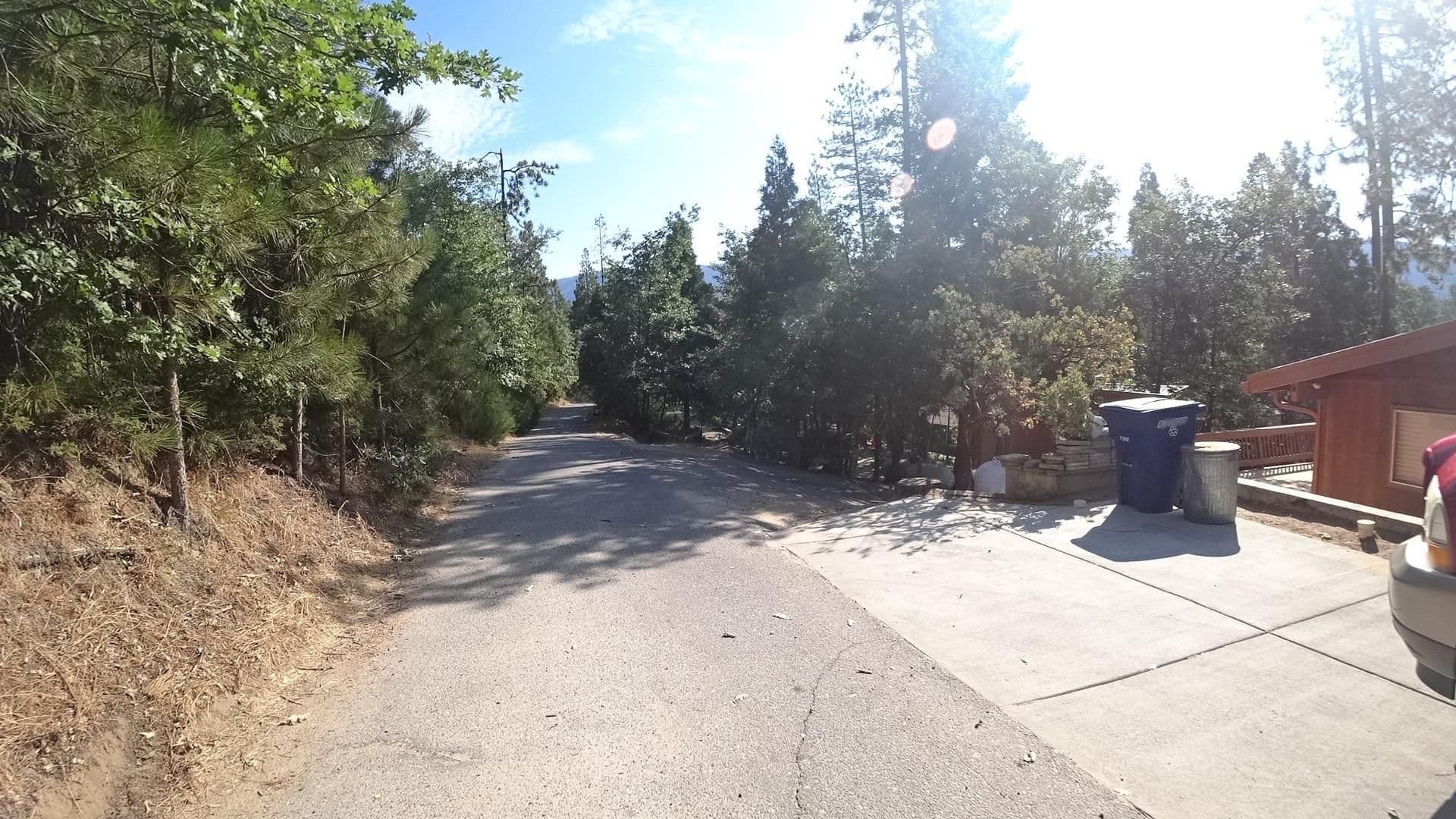Street view near Chalet 109, Coarsegold — © marker_geo (CC BY-SA · Mapillary)