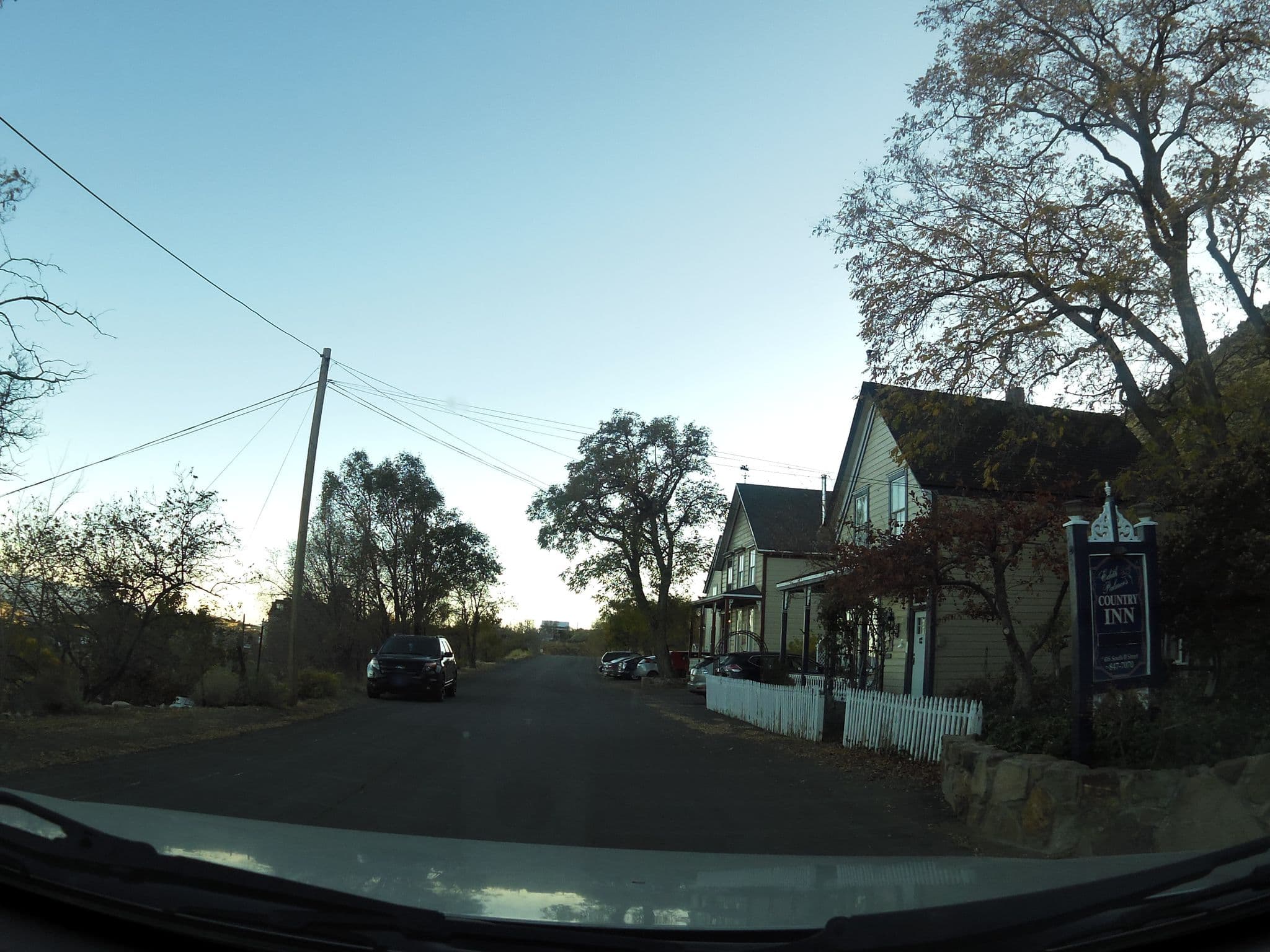 Street view near Edith Palmer's Country Inn, Carson City — © nmixter (CC BY-SA · Mapillary)