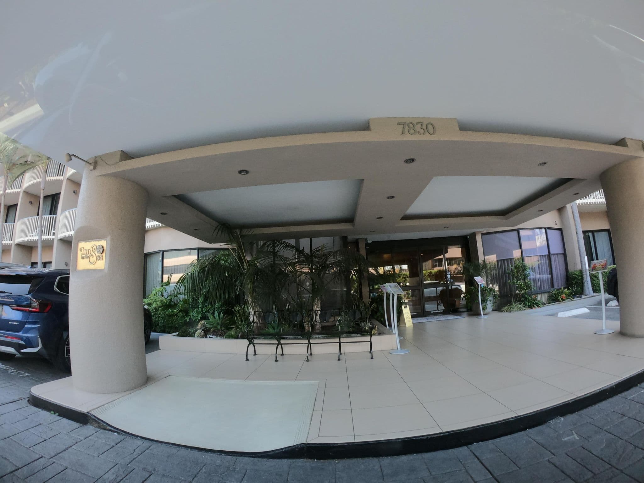 Street view near Elevator At The Best Western, La Jolla — © roadgeek_md99 (CC BY-SA · Mapillary)