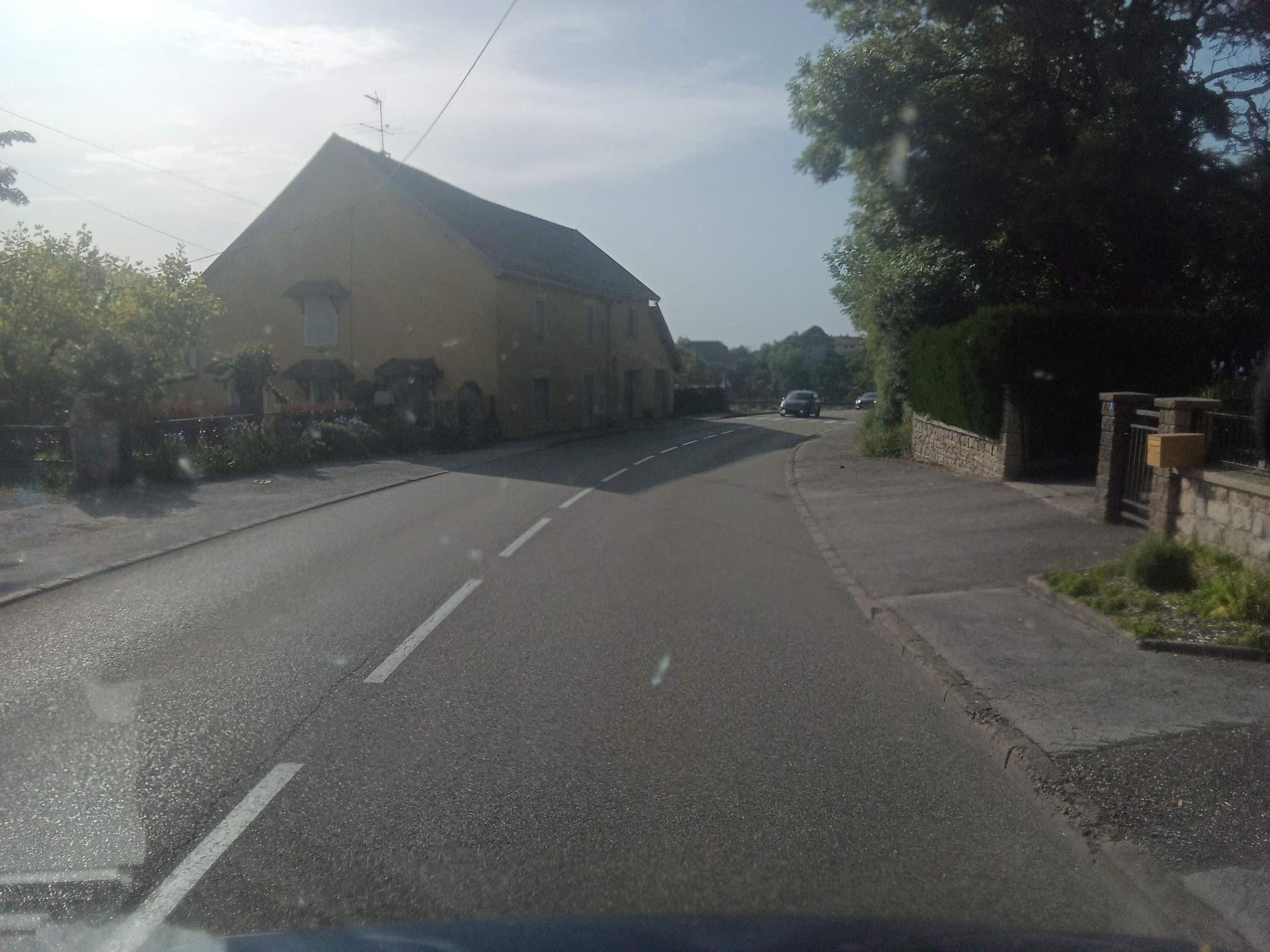 Street view near Auberge de Montrond, Champagnole — © mprins (CC BY-SA · Mapillary)