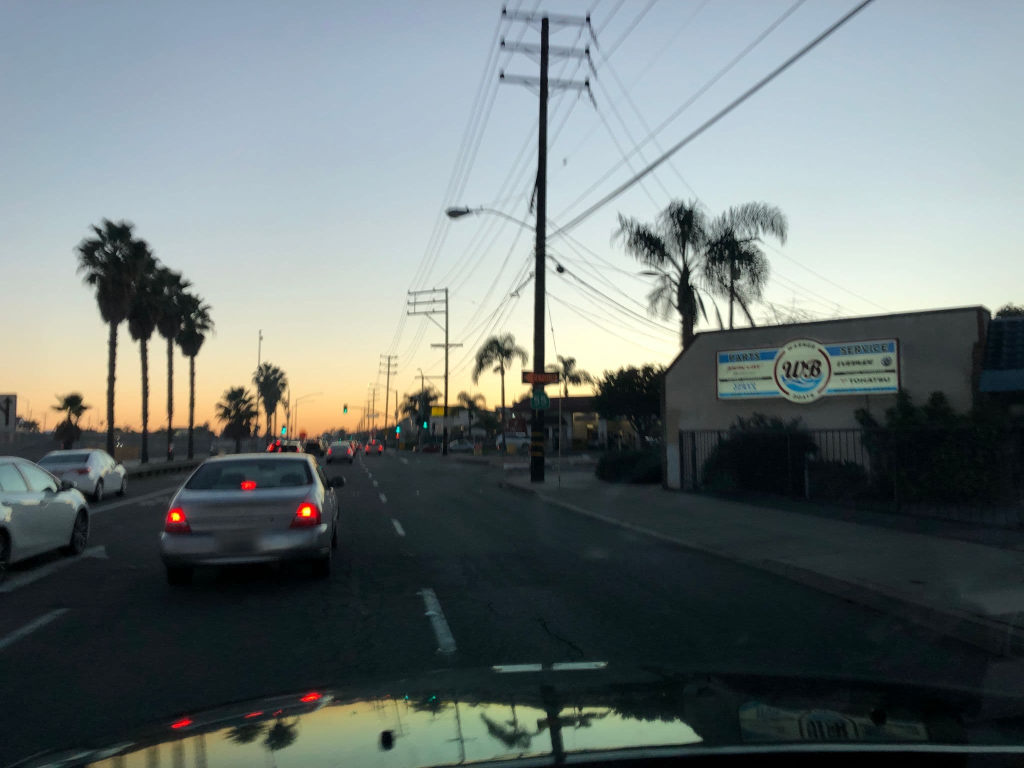Street view near Alibaba Motel, Costa Mesa — © cfwarren3 (CC BY-SA · Mapillary)