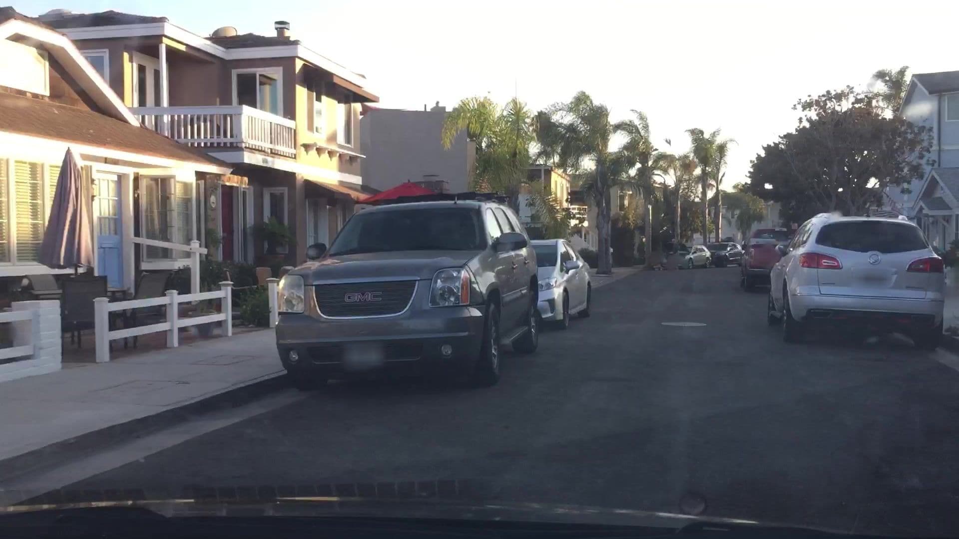 Street view near 318 Lindo Avenue House Rental, Newport Beach — © lvl5 (CC BY-SA · Mapillary)