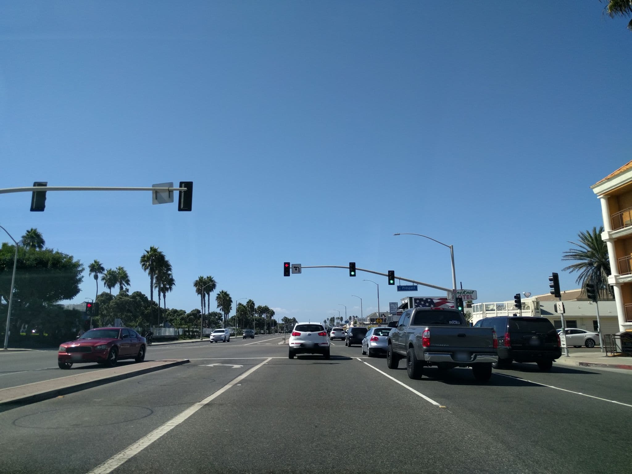 Street view near Best Western Plus Newport Beach Inn, Newport Beach — © mly_lax03 (CC BY-SA · Mapillary)
