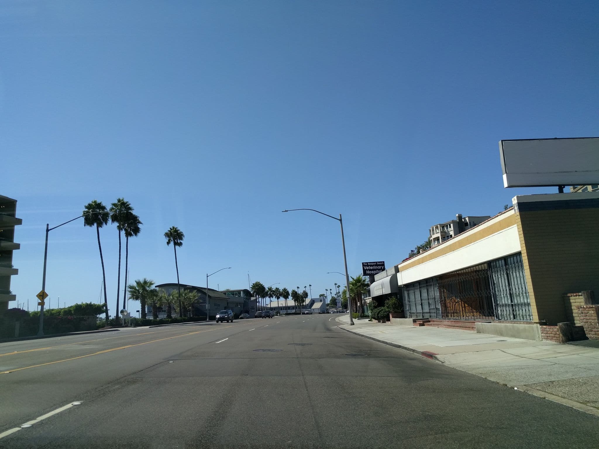 Street view near The Newport Beach Veterinary Hospital, Newport Beach — © mly_lax03 (CC BY-SA · Mapillary)
