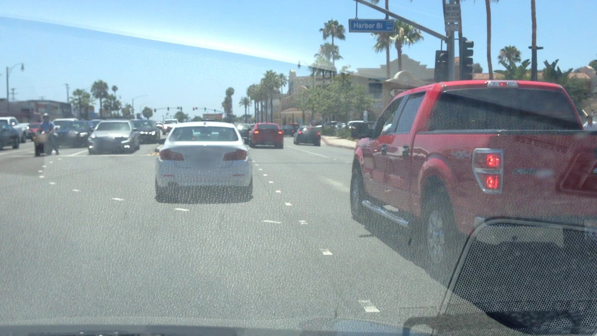Street view near Funtierland Vacation Rentals, Costa Mesa — © lvl5 (CC BY-SA · Mapillary)