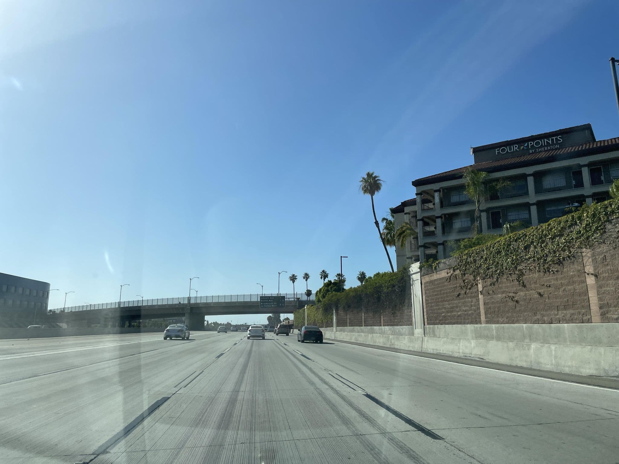 Street view near Hotel Menage Pool, Anaheim — © VerticiesBird (CC BY-SA · Mapillary)