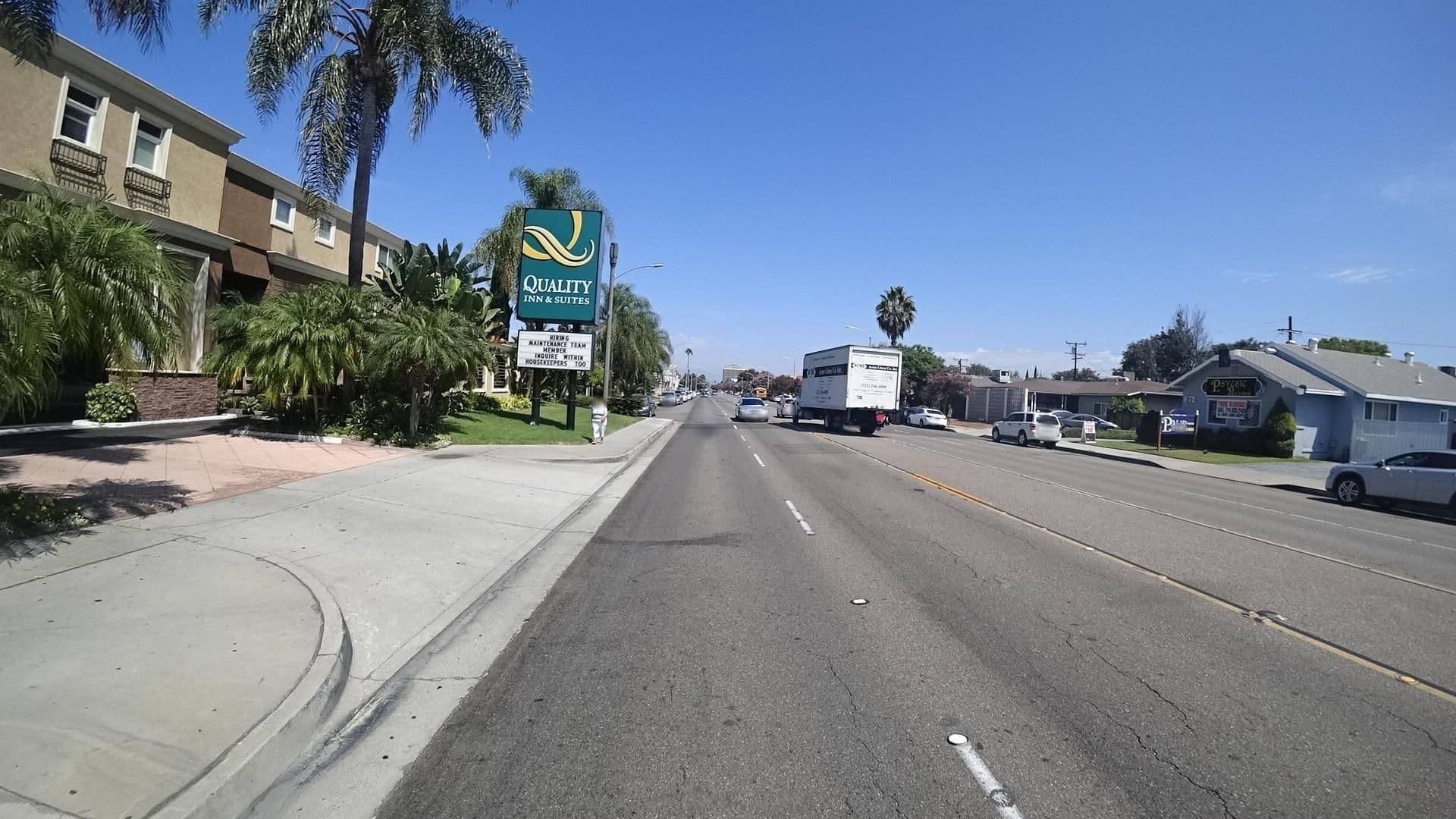 Street view near Quality Inn, Anaheim — © marker_geo (CC BY-SA · Mapillary)