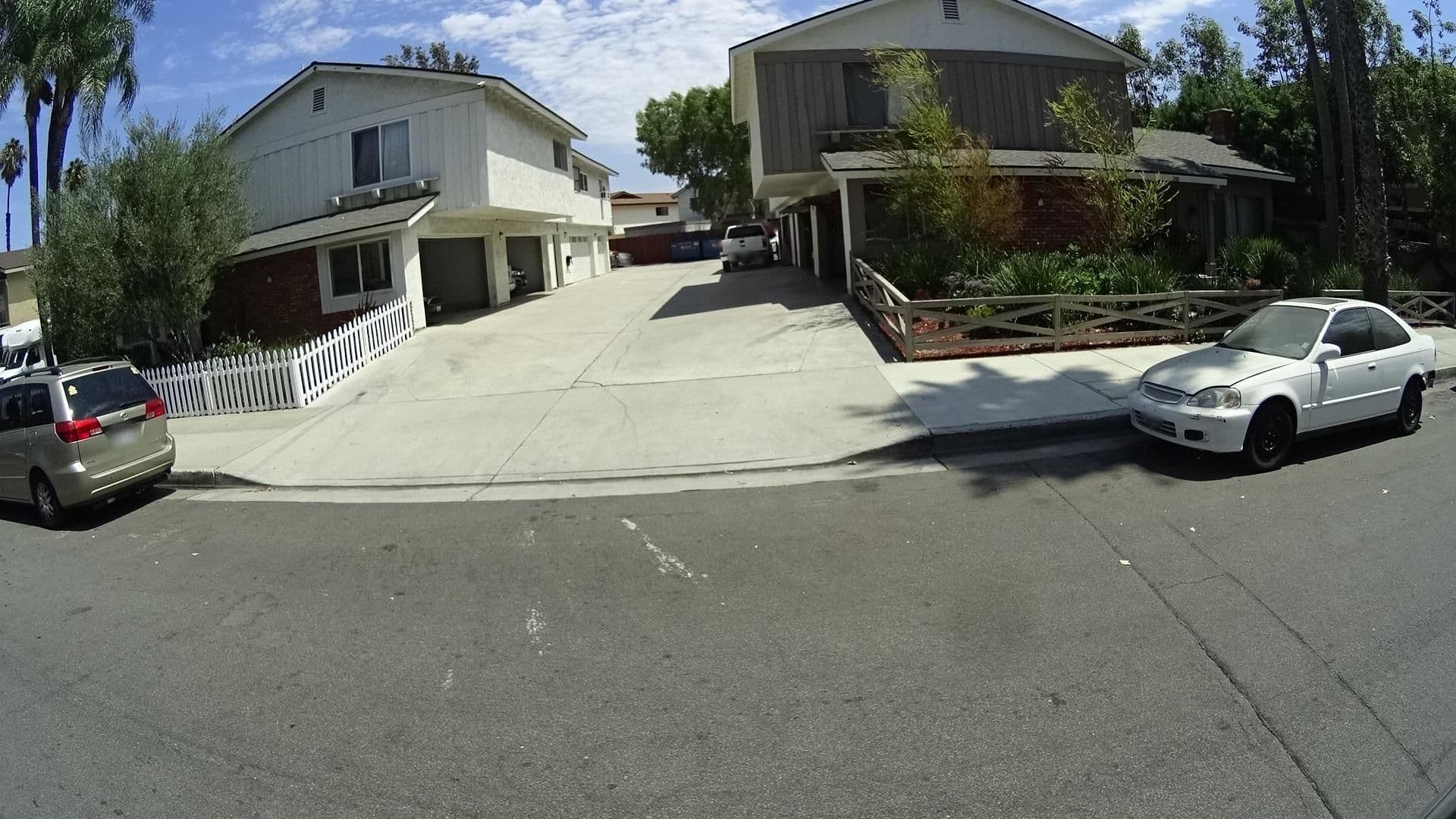 Street view near Hotel Brood, Anaheim — © marker_geo (CC BY-SA · Mapillary)
