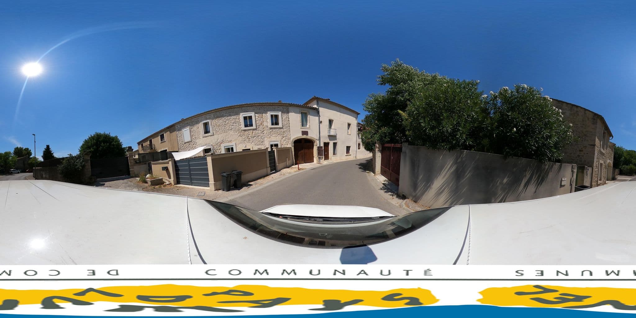 Street view near L'Escampe, Villetelle — © data_wax (CC BY-SA · Mapillary)