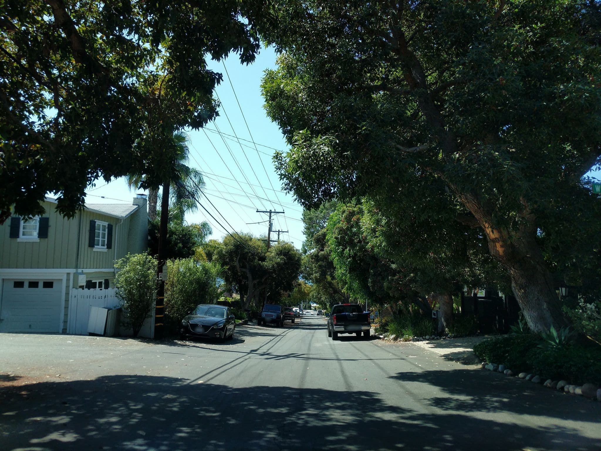 Street view near Eagle Rock, Laguna Niguel — © mly_lax03 (CC BY-SA · Mapillary)