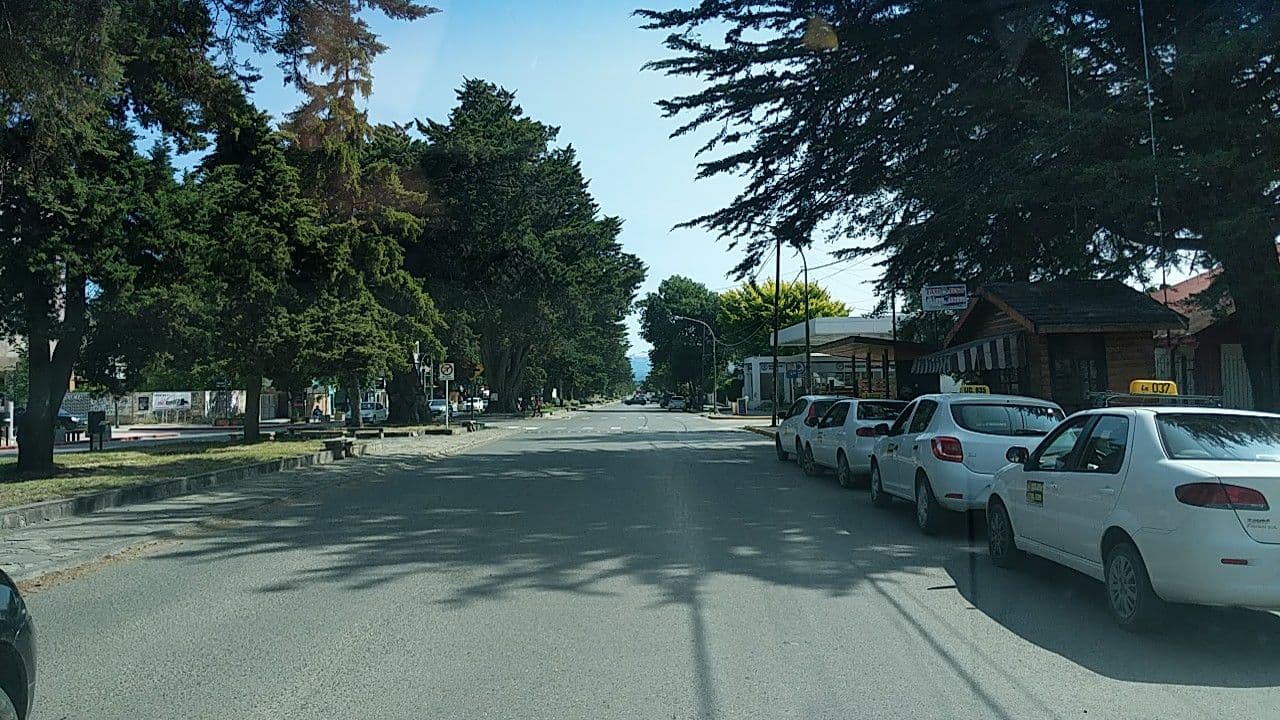 Street view near Planeta Hostel, Esquel