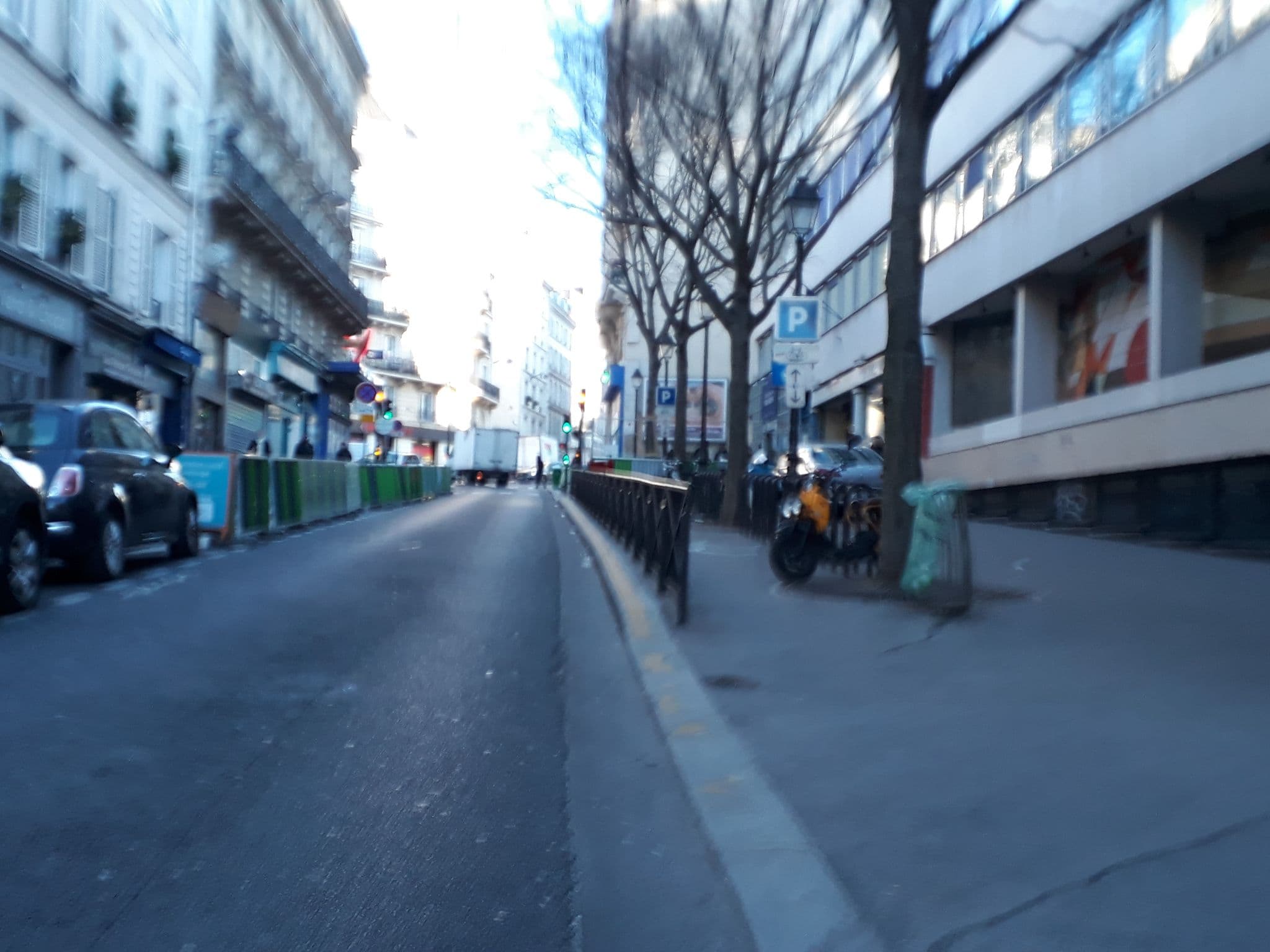 Street view near Hôtel des Arts, Porte Saint-Denis — © pierrent (CC BY-SA · Mapillary)