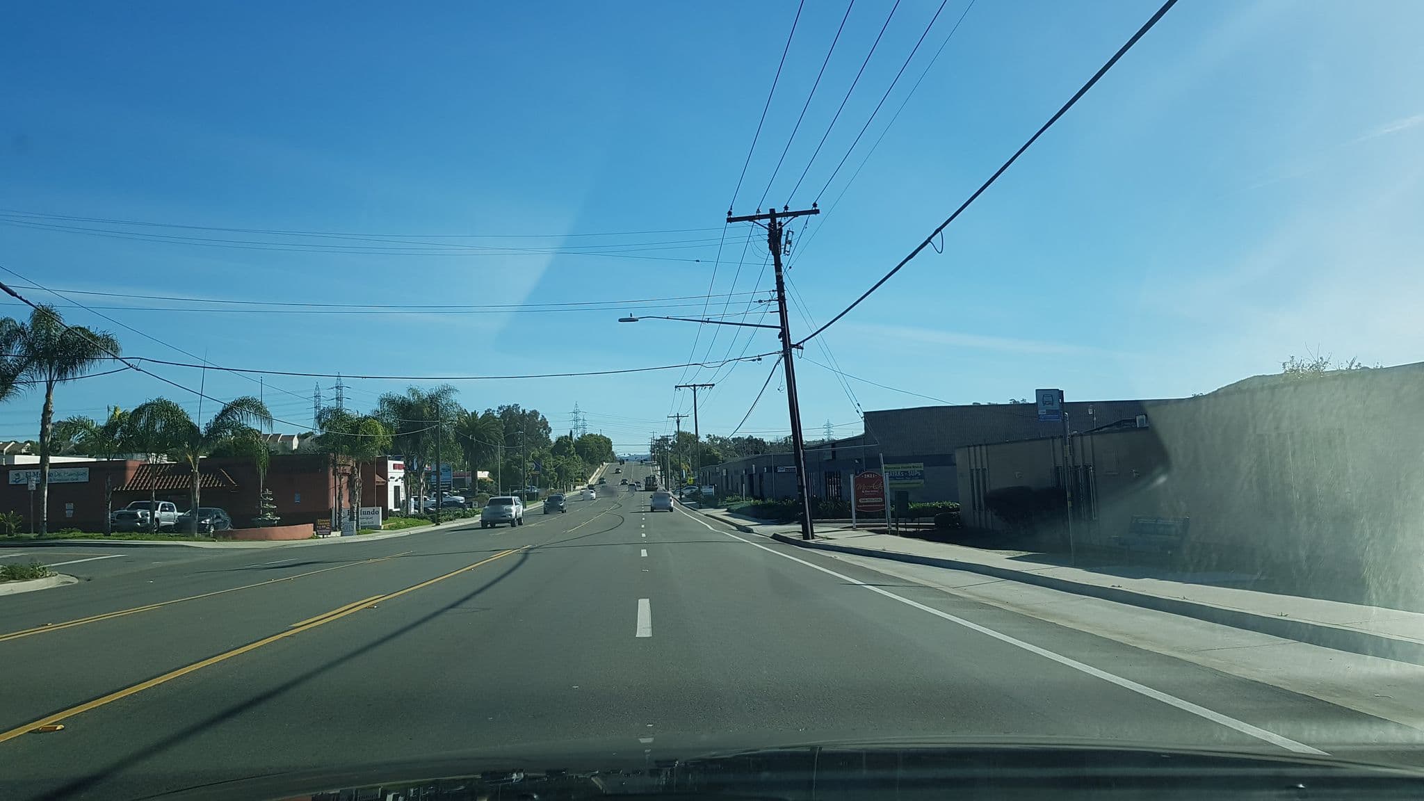 Street view near Mc Alister Institute-North, Oceanside — © igorzo (CC BY-SA · Mapillary)