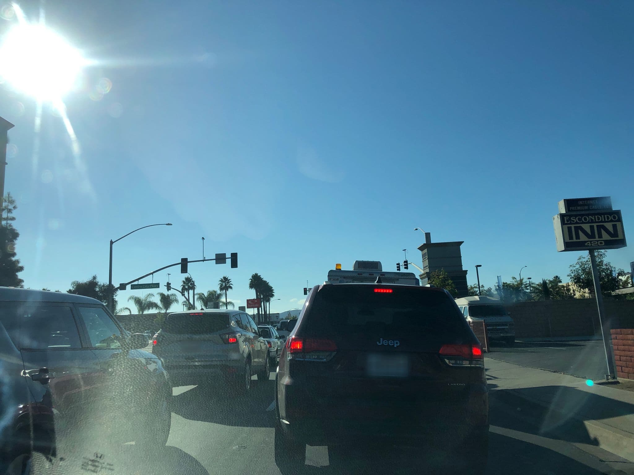 Street view near Californian Motel, Escondido — © mikeloz (CC BY-SA · Mapillary)