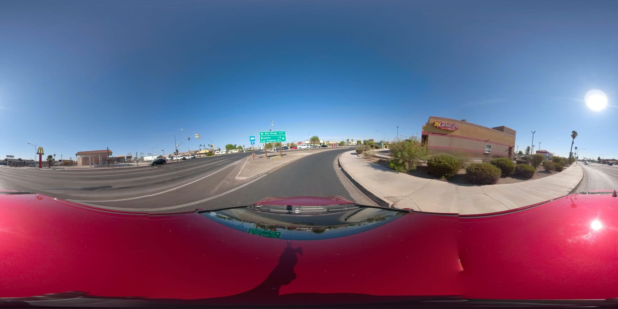 Street view near Sun Valley Inn and Suites, El Centro — © cbelmudez (CC BY-SA · Mapillary)