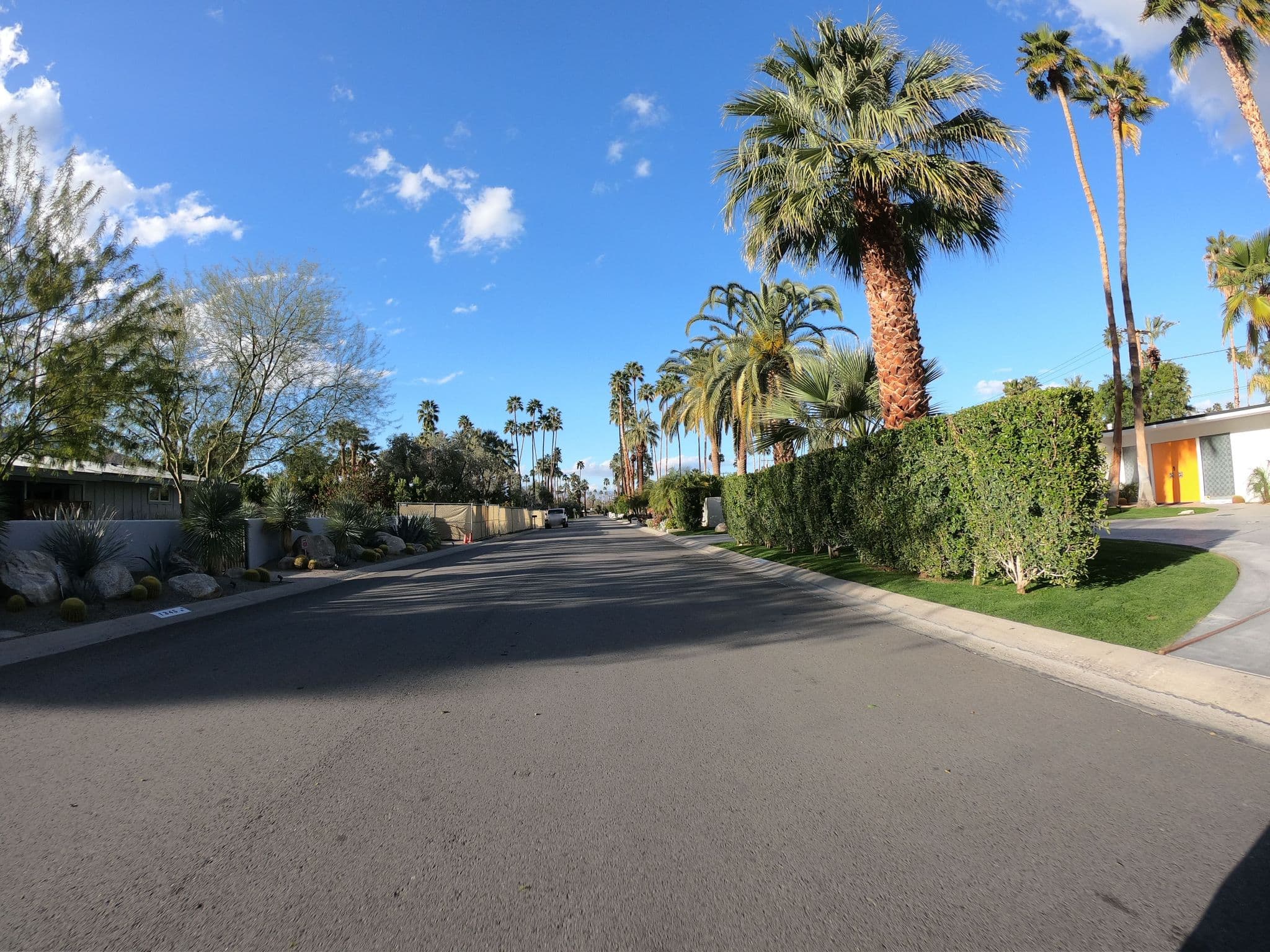 Street view near The Wexler House, Palm Springs — © chrisbeddow (CC BY-SA · Mapillary)