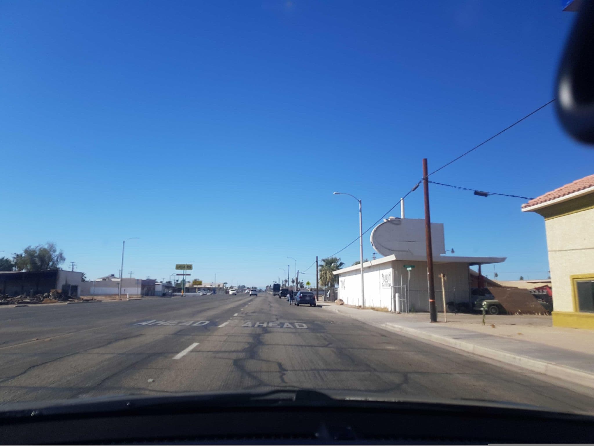 Street view near Days Inn by Wyndham Blythe, Blythe — © igorzo (CC BY-SA · Mapillary)
