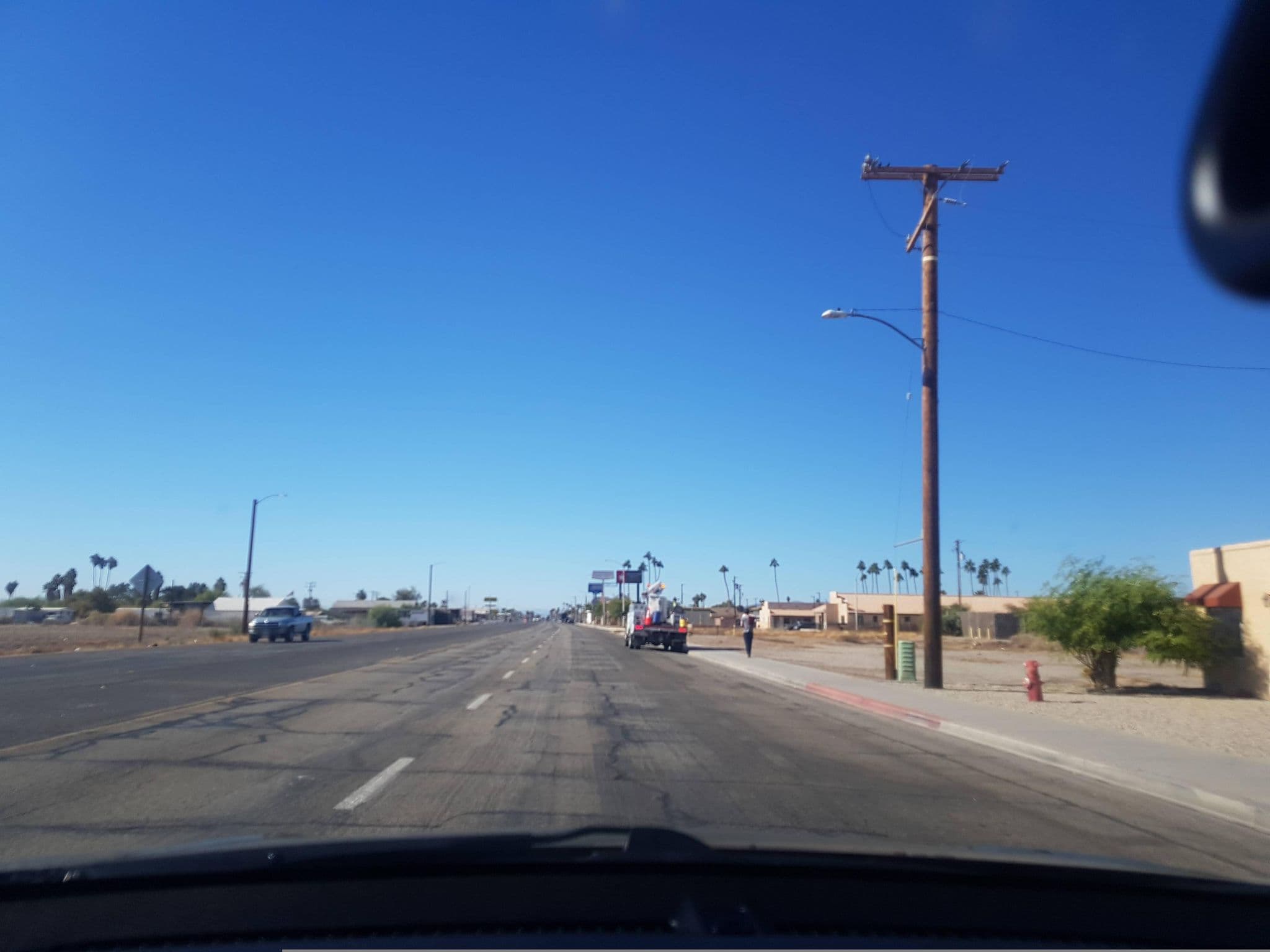 Street view near Desert Winds Motel, Blythe — © igorzo (CC BY-SA · Mapillary)