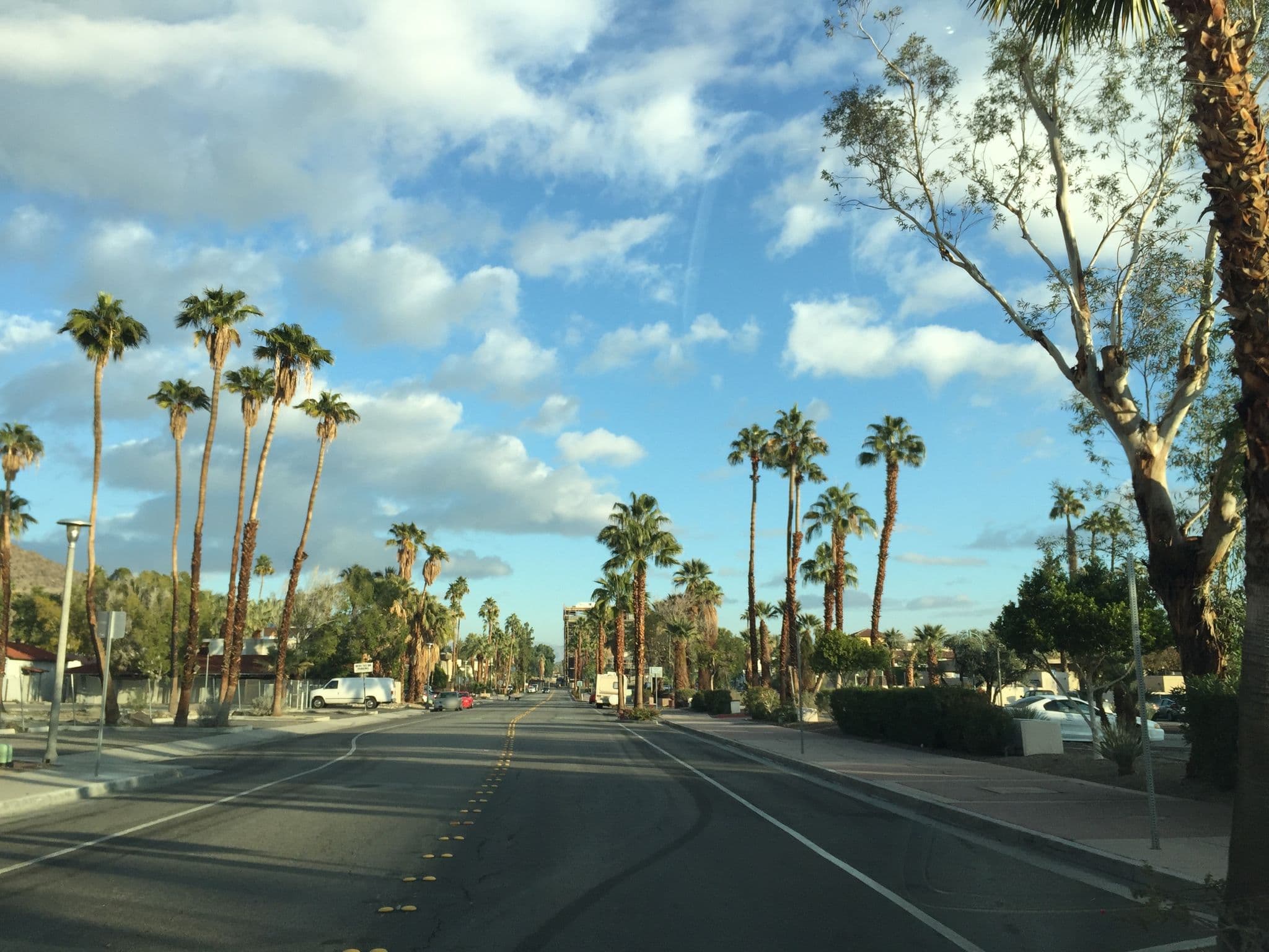 Street view near Orchid Tree Inn, Palm Springs — © jesolem (CC BY-SA · Mapillary)