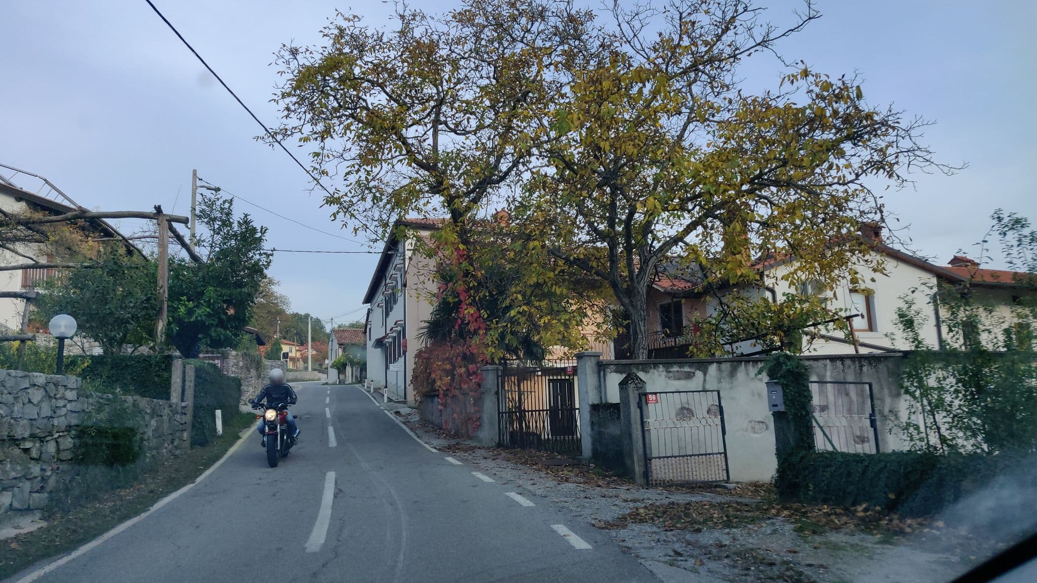 Street view near Turistična kmetija Budni, Renče — © stefanb (CC BY-SA · Mapillary)