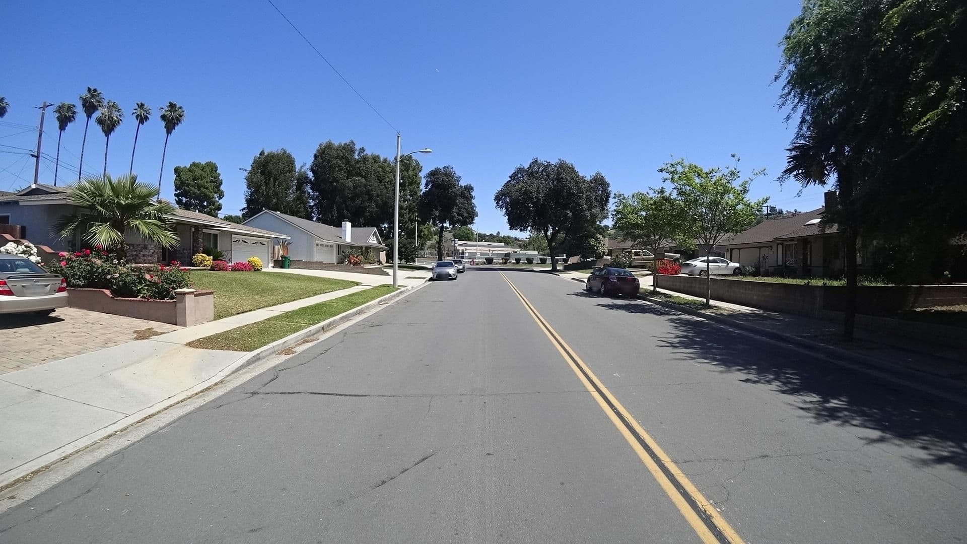 Street view near Kennys Castle, Walnut — © marker_geo (CC BY-SA · Mapillary)
