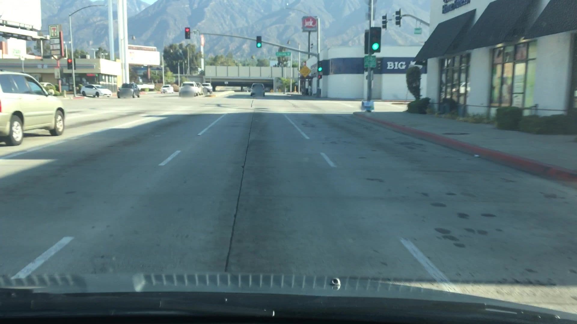Street view near Best Western Pasadena Royale Pool/Hot Tub, East Pasadena — © lvl5 (CC BY-SA · Mapillary)