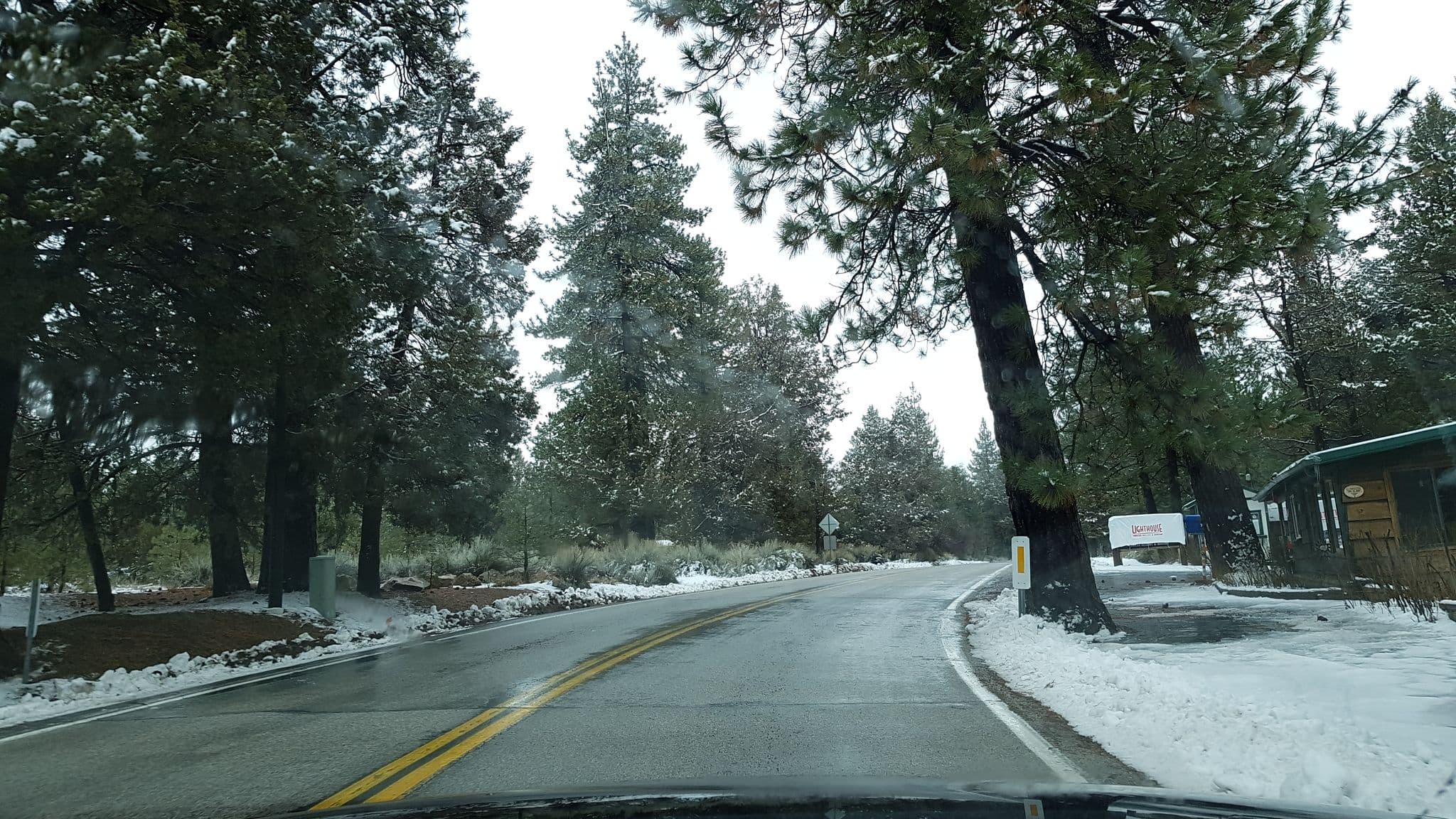 Street view near Lighthouse Trailer Resort And Marina, Big Bear Lake — © igorzo (CC BY-SA · Mapillary)