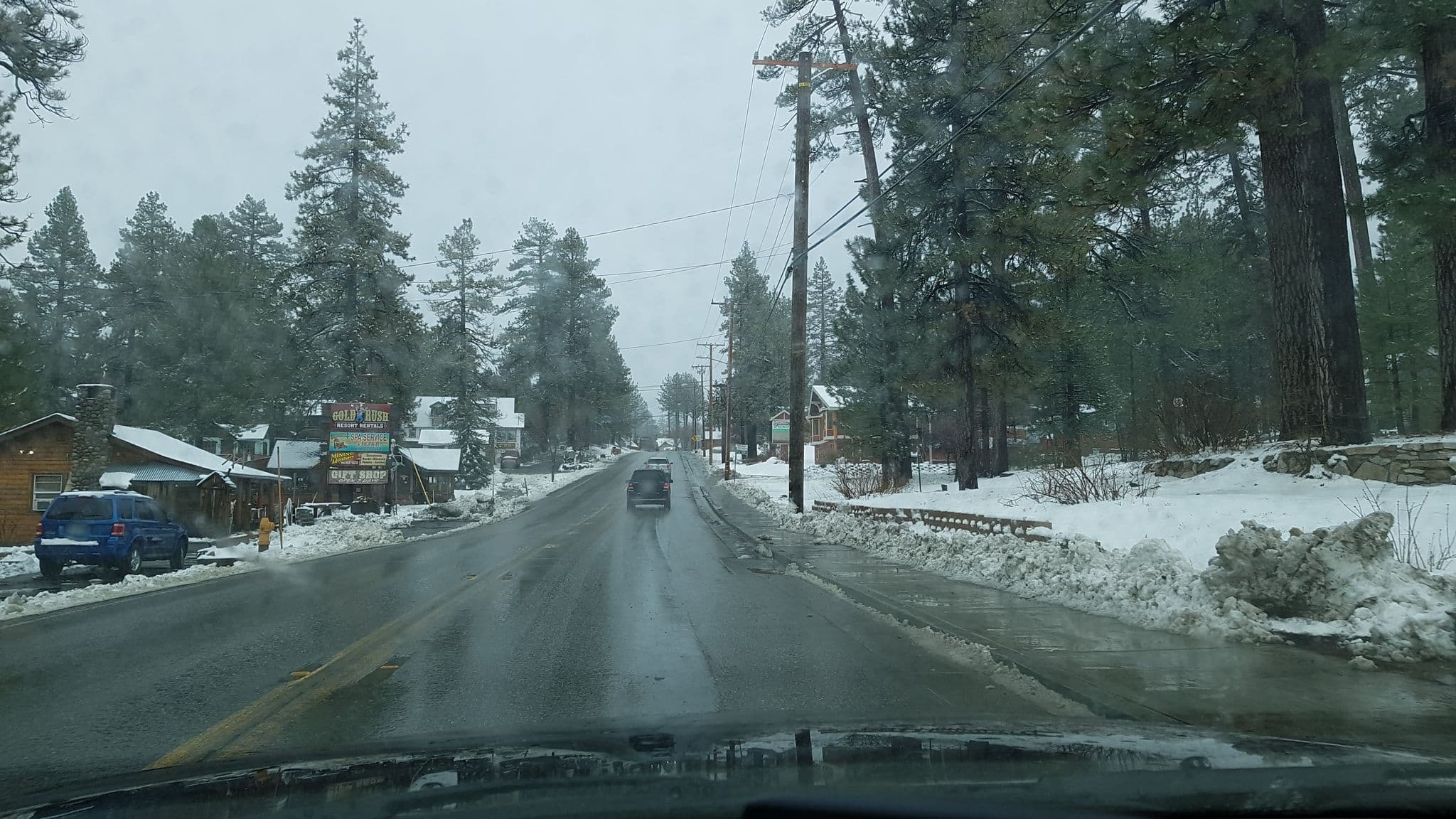 Street view near Gold Rush Resort Resort Rentals, Big Bear Lake — © igorzo (CC BY-SA · Mapillary)